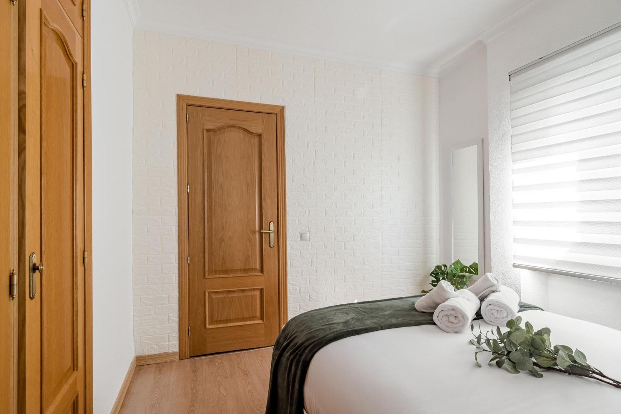 Lejlighed Fuencarral Center - Apartamento De 1 Dormitorio En El Centro De Madrid *