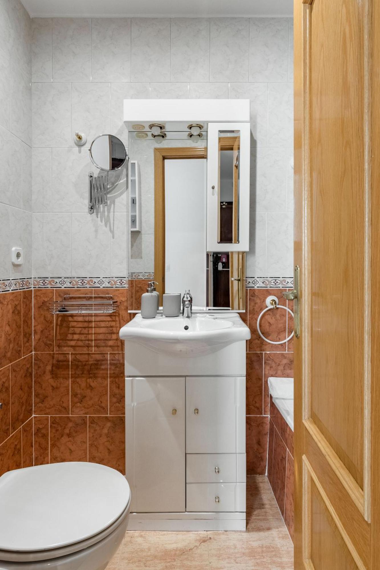 Fuencarral Center - Apartamento De 1 Dormitorio En El Centro De Madrid Lejlighed *