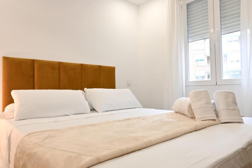 Apartment For Amplia Casa Temporal De 3 M Vlm4 Madrid