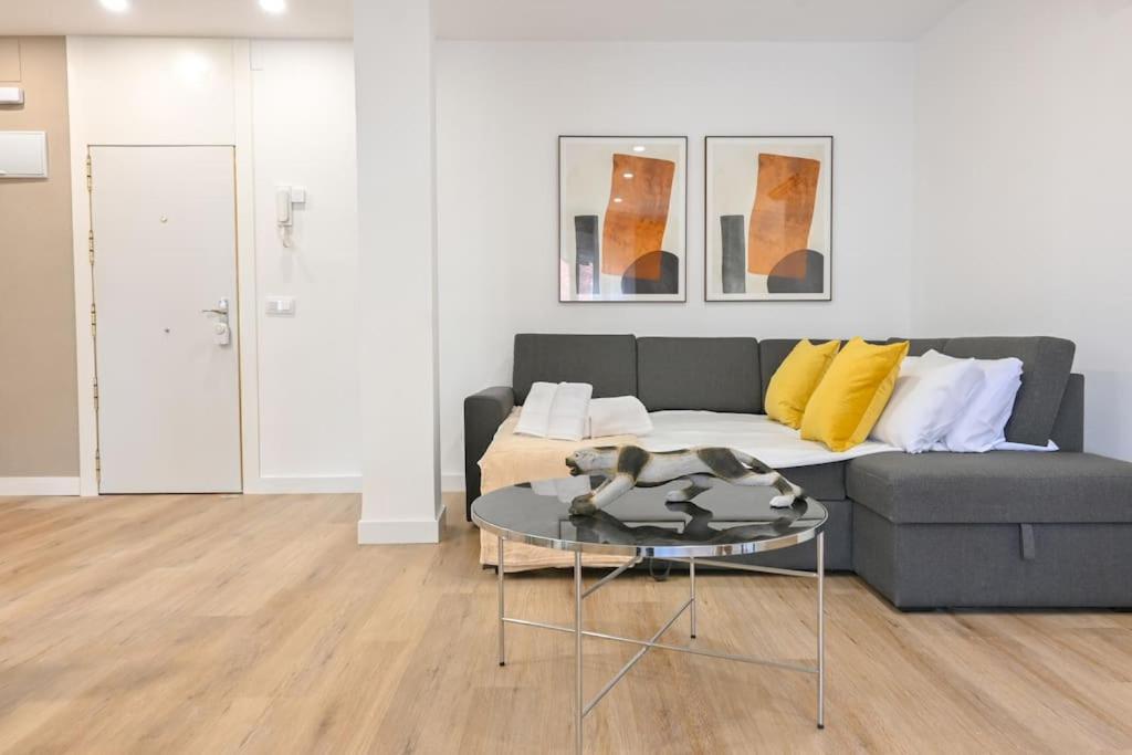 Apartment For Amplia Casa Temporal De 3 M Vlm4