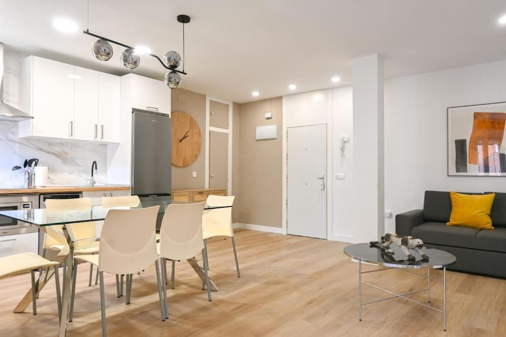 Apartment For Amplia Casa Temporal De 3 M Vlm4 Madrid