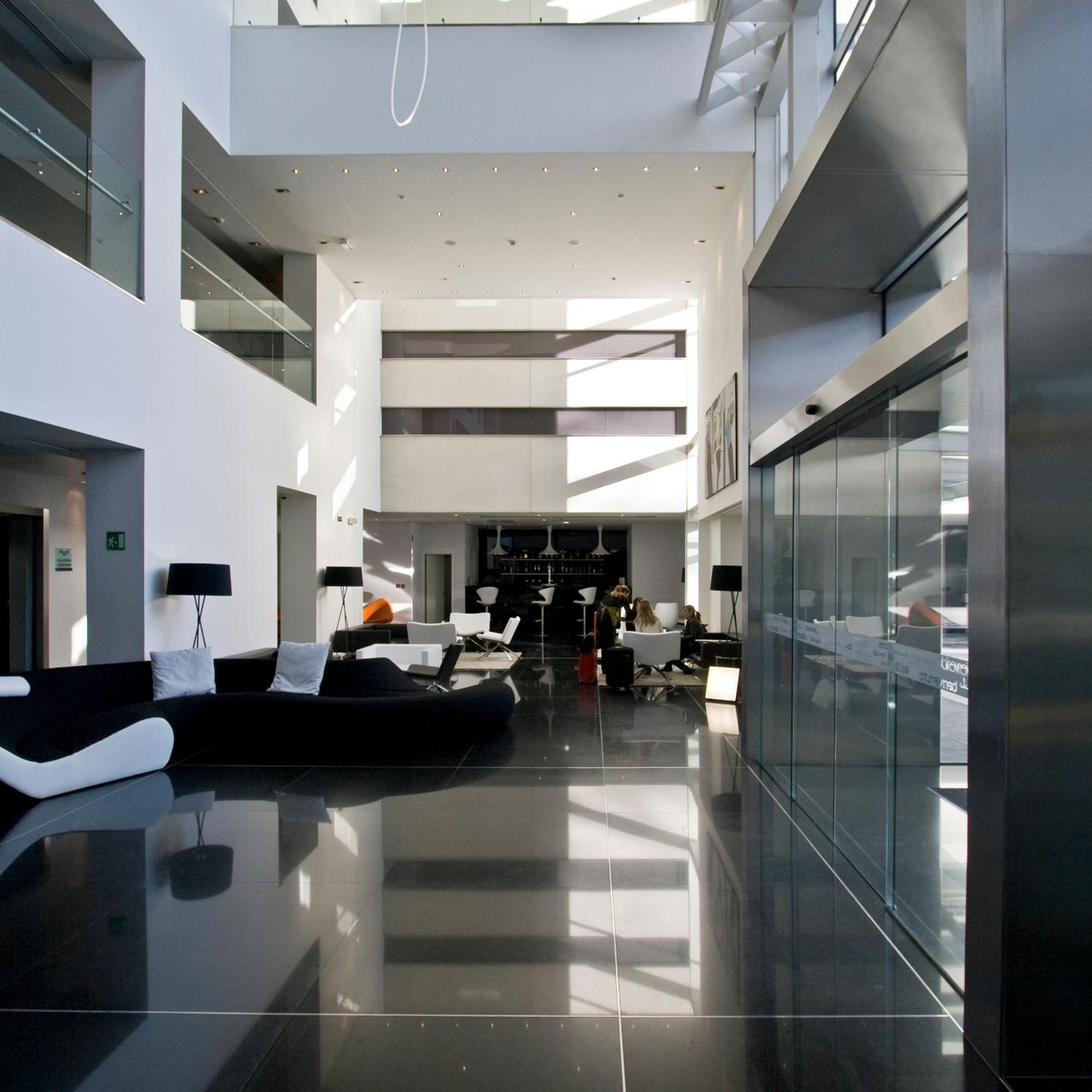 Hotel Axor Barajas 4*