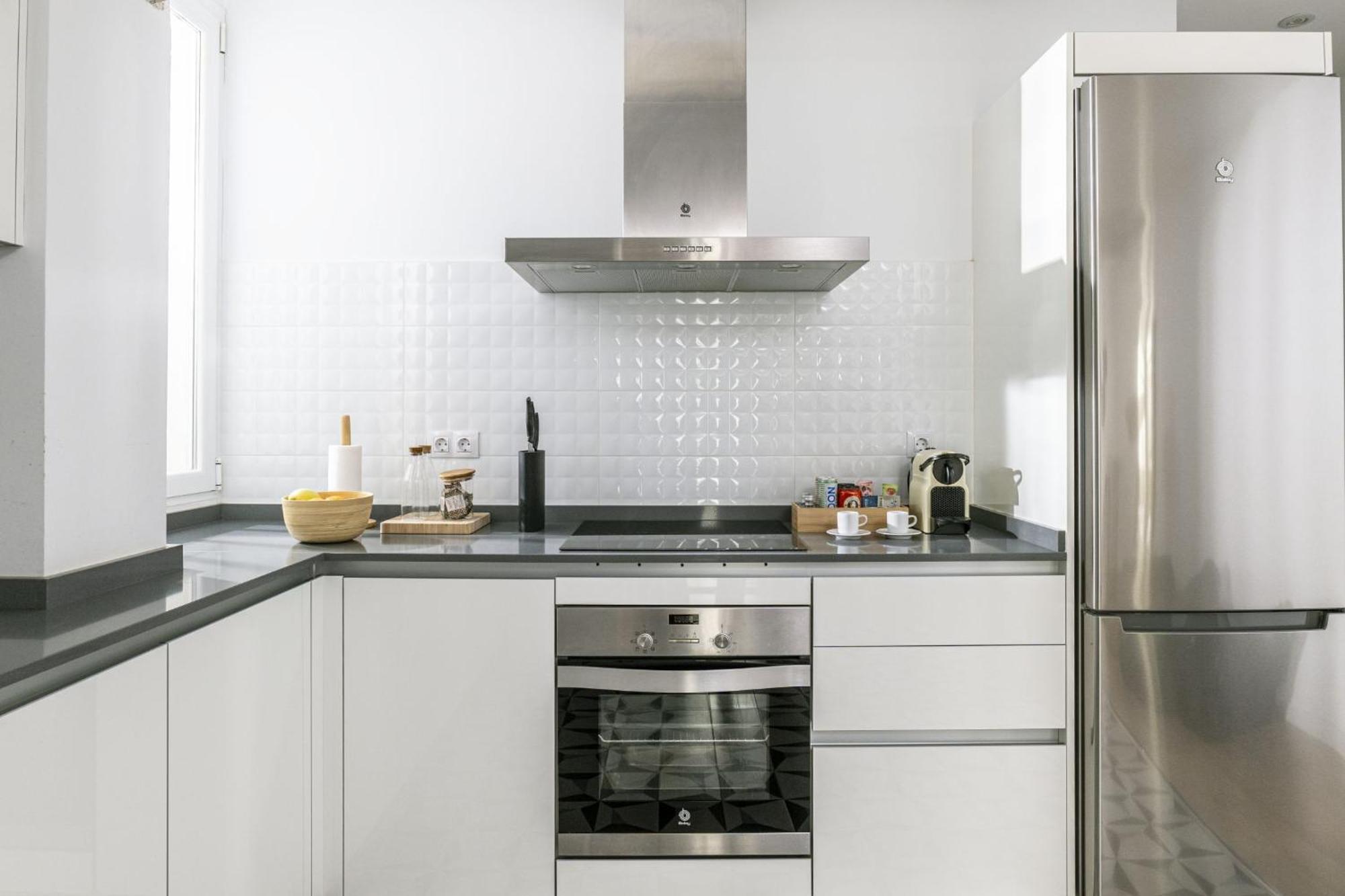 Modern & Chic 2br/2ba In Trendy Chueca