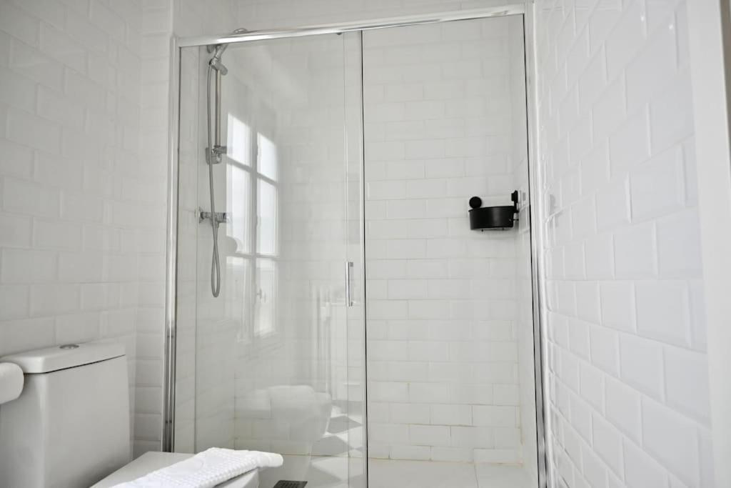 For Centrica Y Amplia Vivienda Temporal Mdc23 Apartment *