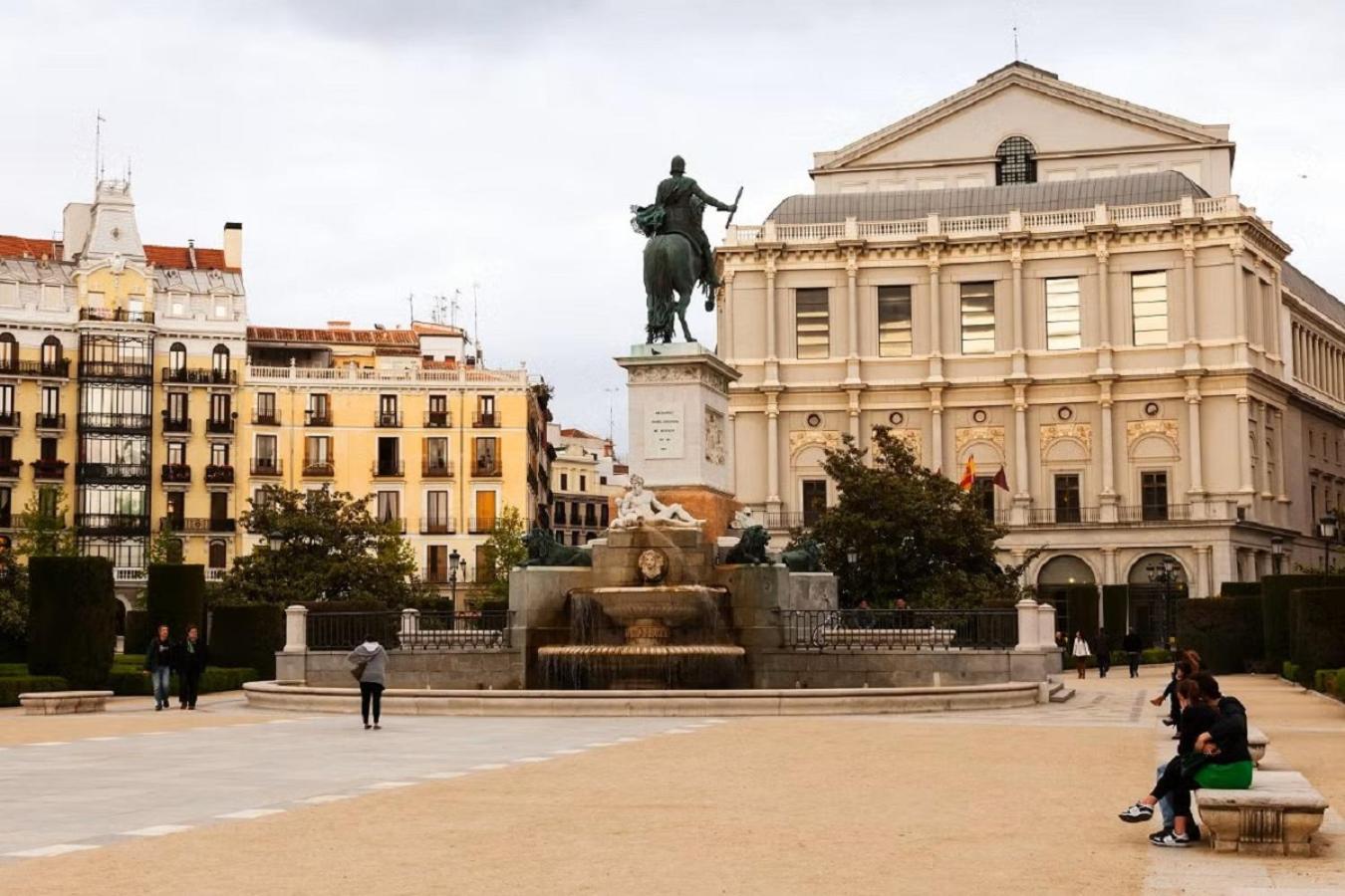 Apartamento Unico En Gran Via Madri