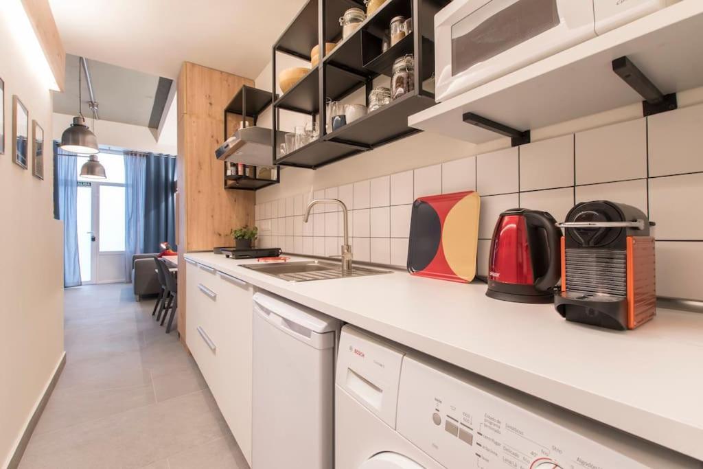 Urban Chic At Great Location In Apartment