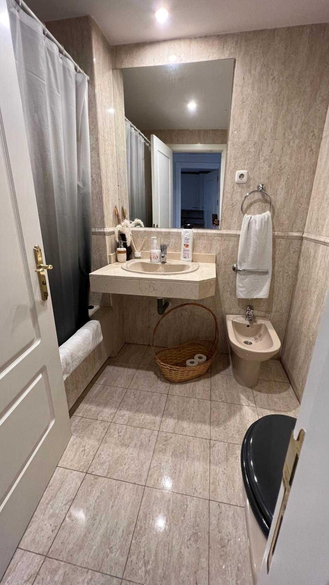 Deyanira Suite, Aeropuerto, Ifema Apartamento *