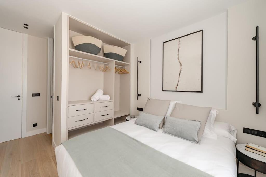 Chueca Iv Calle Escorial 2br 2bh Madrid
