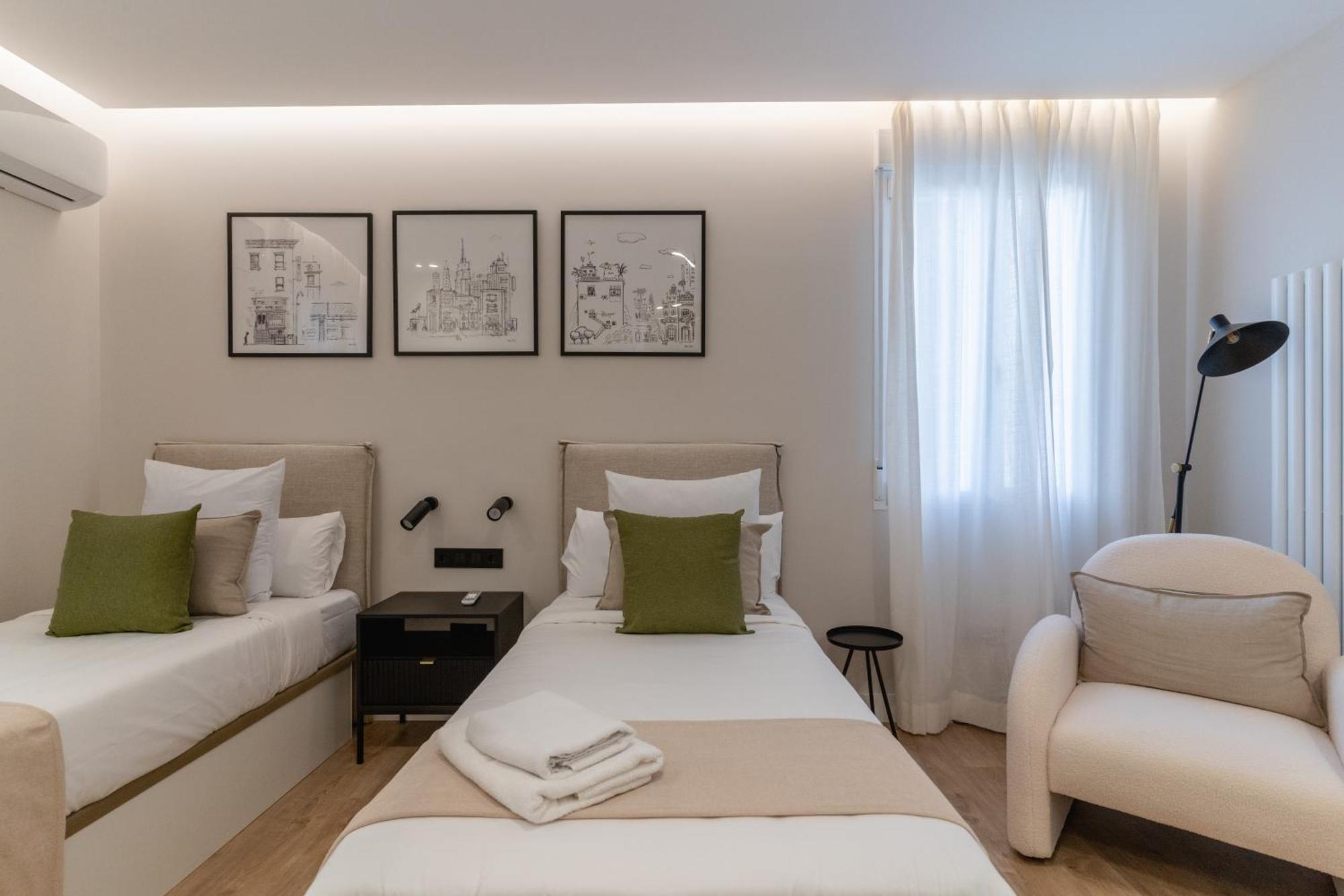 Apartment Luxurious Apartment-2bedrooms 3bathrooms-salamanca