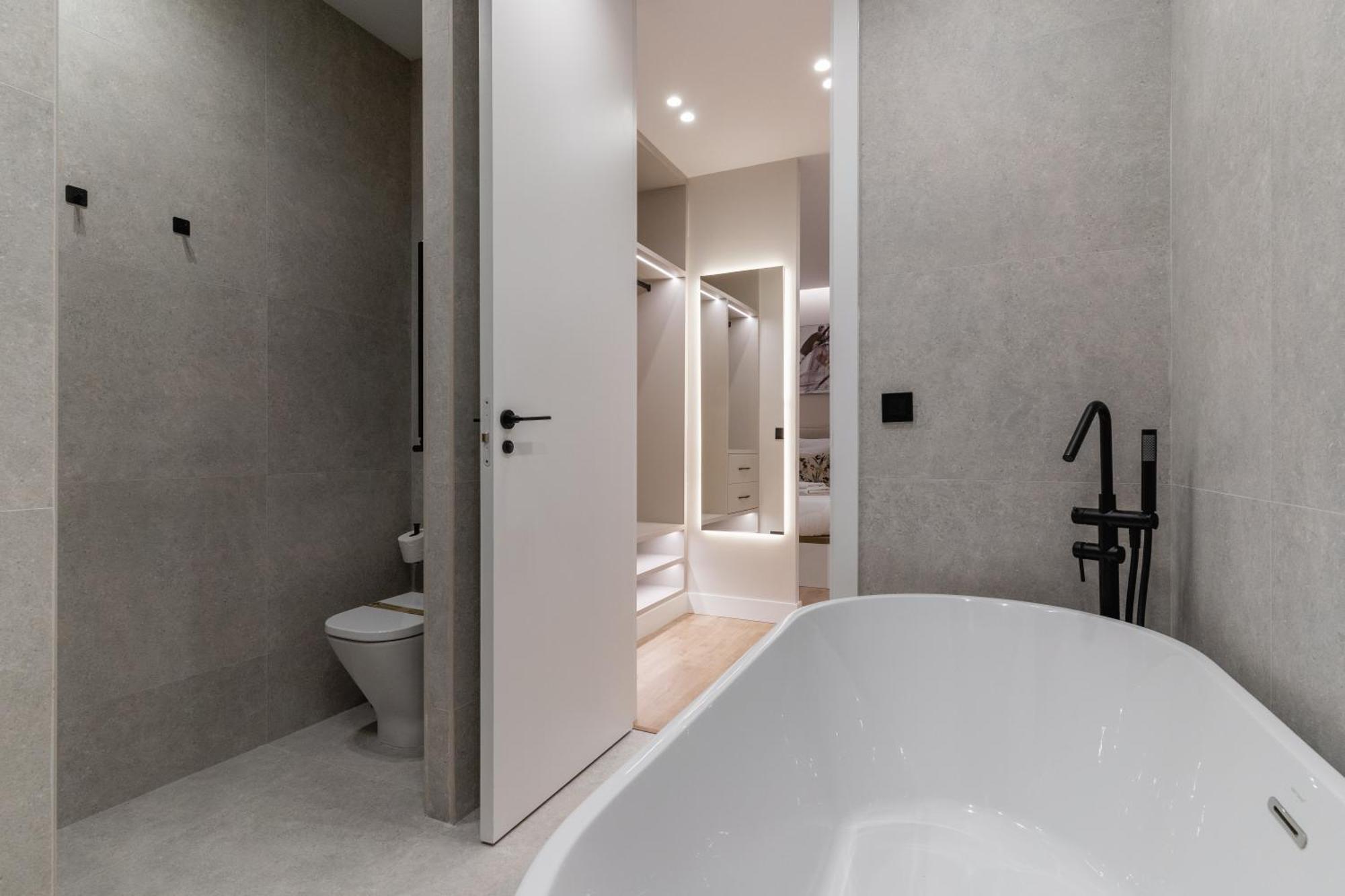 Luxurious Apartment-2bedrooms 3bathrooms-salamanca *