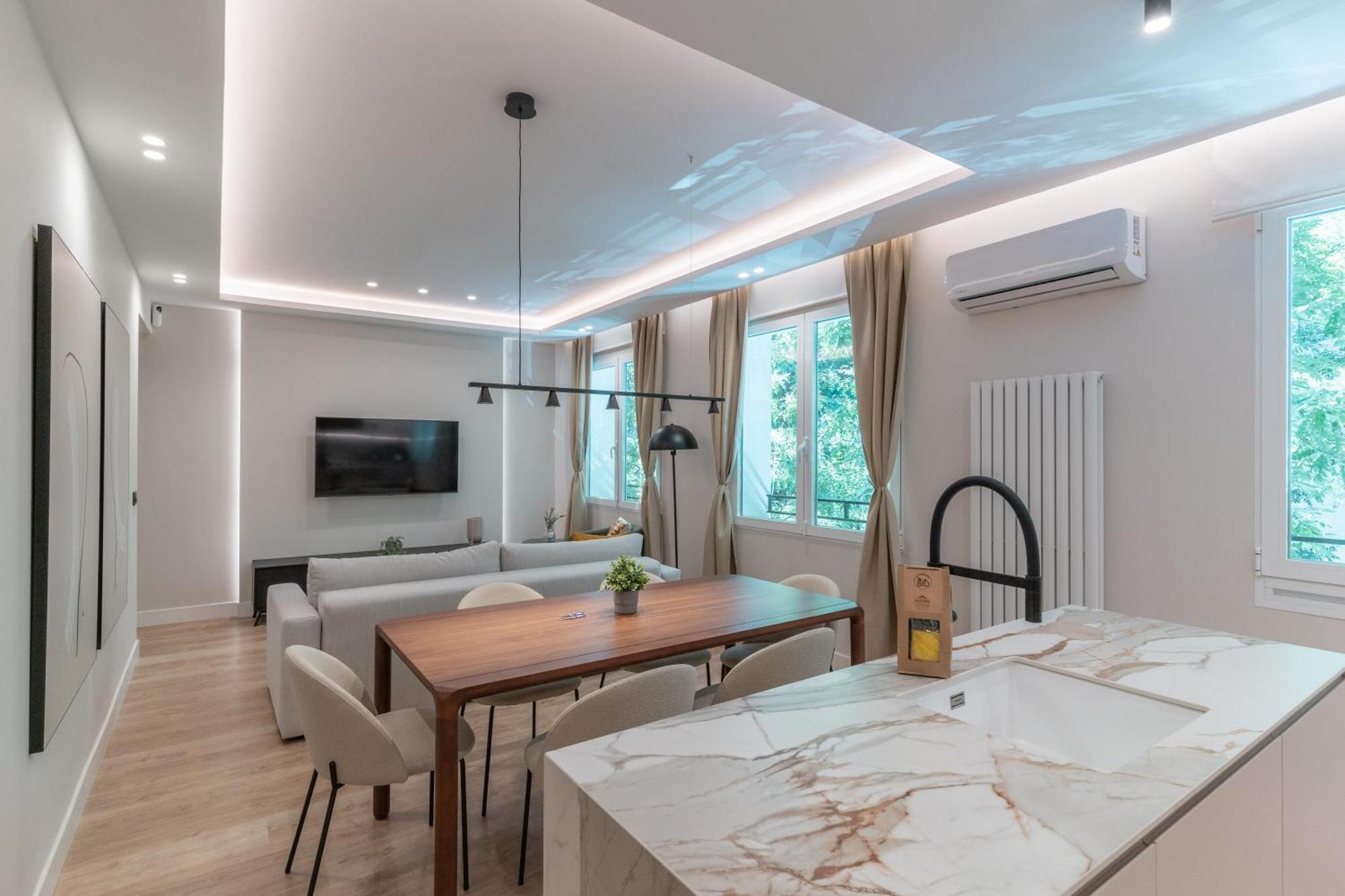 Apartment Luxurious Apartment-2bedrooms 3bathrooms-salamanca *
