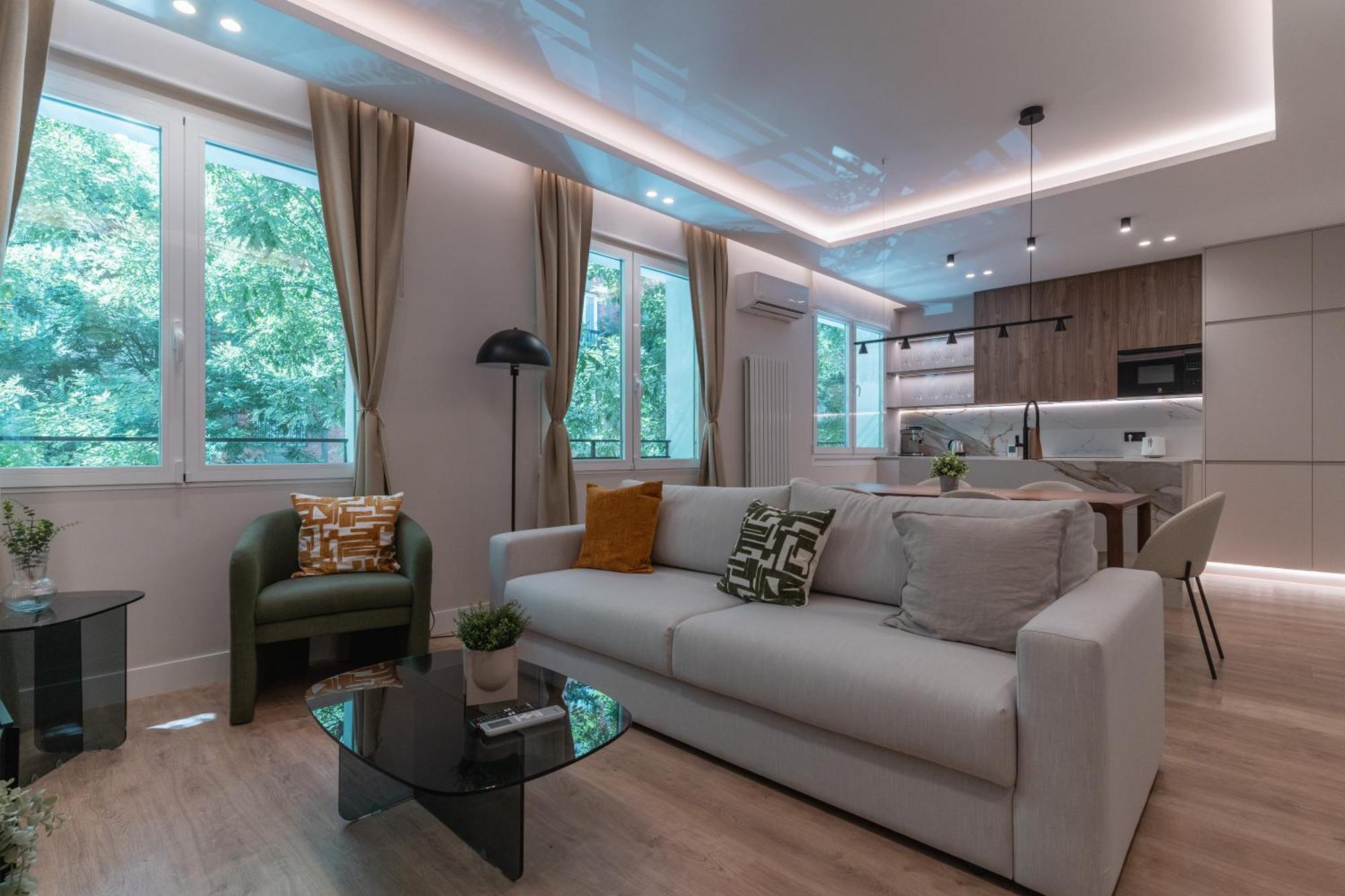 Luxurious Apartment-2bedrooms 3bathrooms-salamanca Apartment