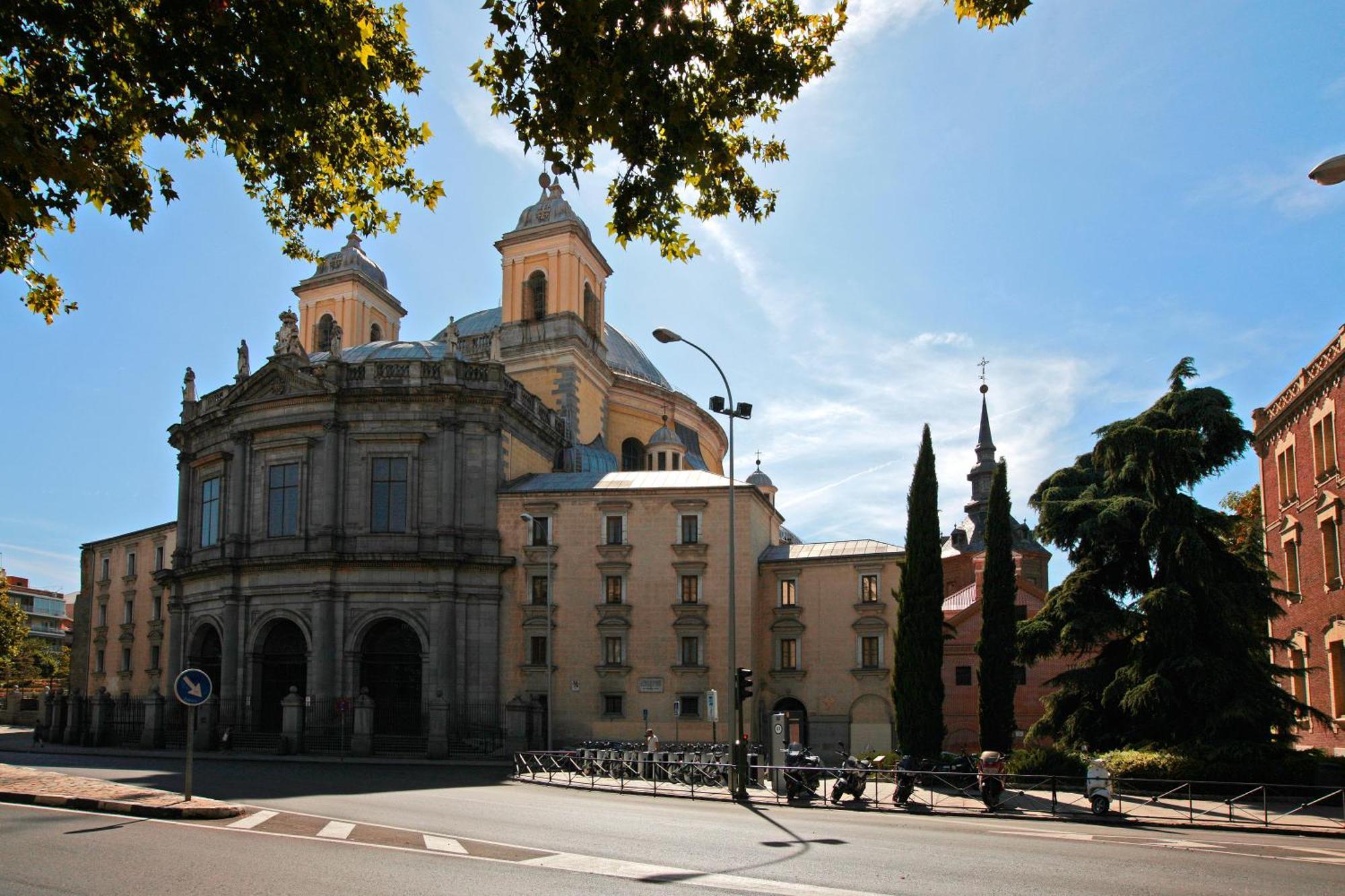 Latina Palace Lejlighed