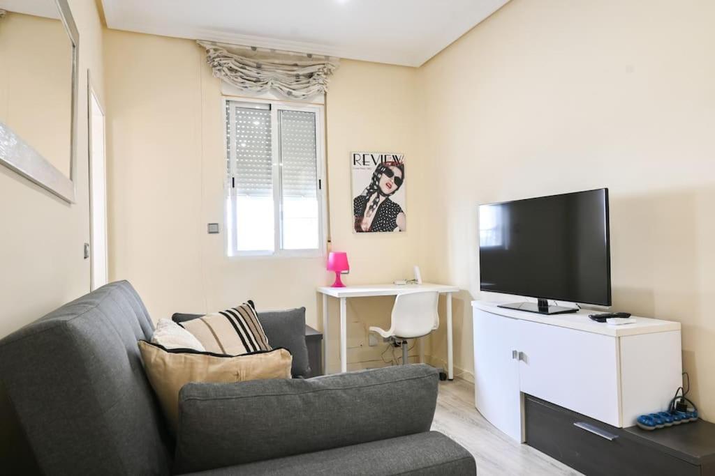 Apartment For Coqueto Temporal De Dos Emb154 Madrid