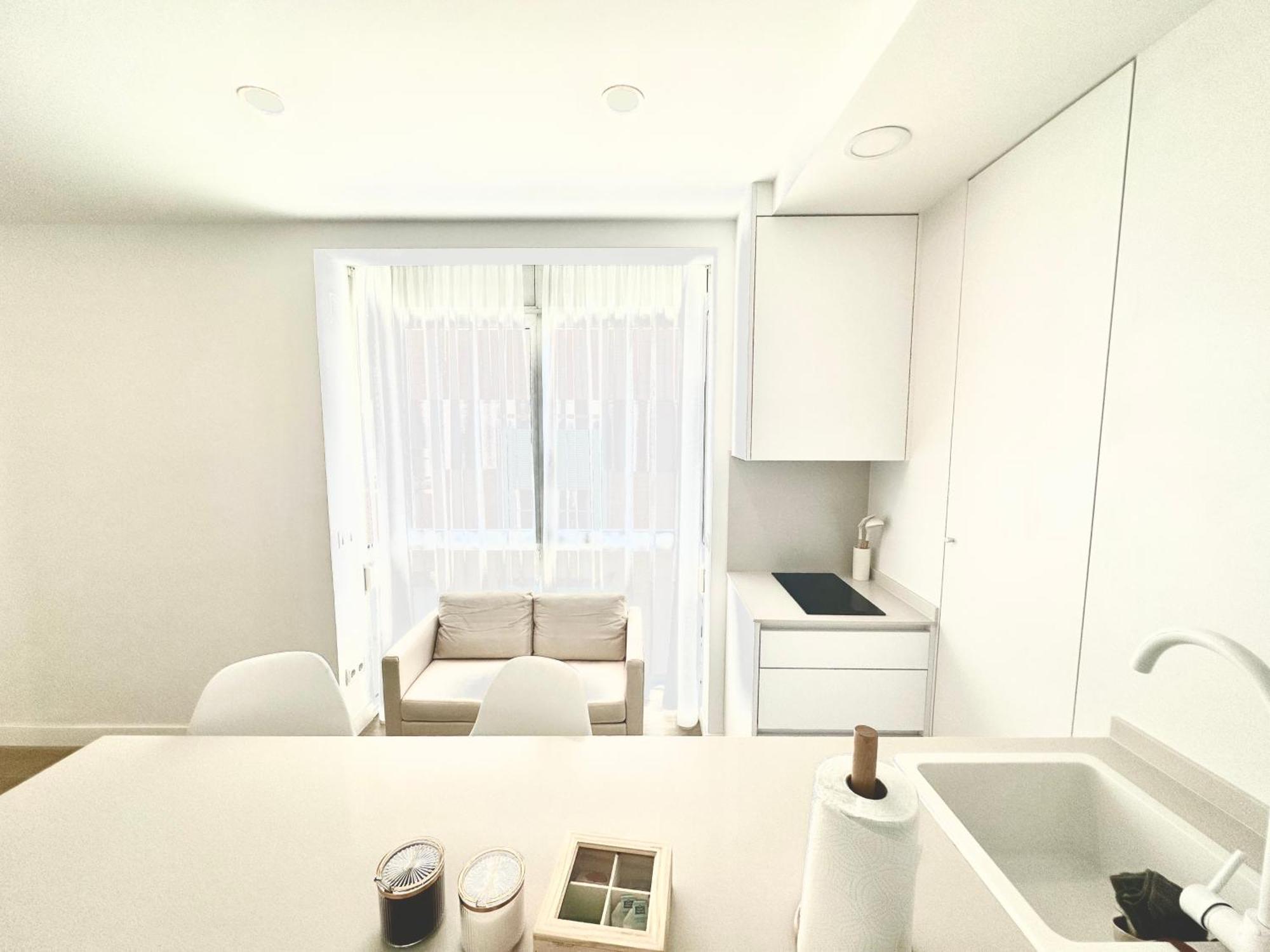 Andres Tamayo Av America Apartment Madrid