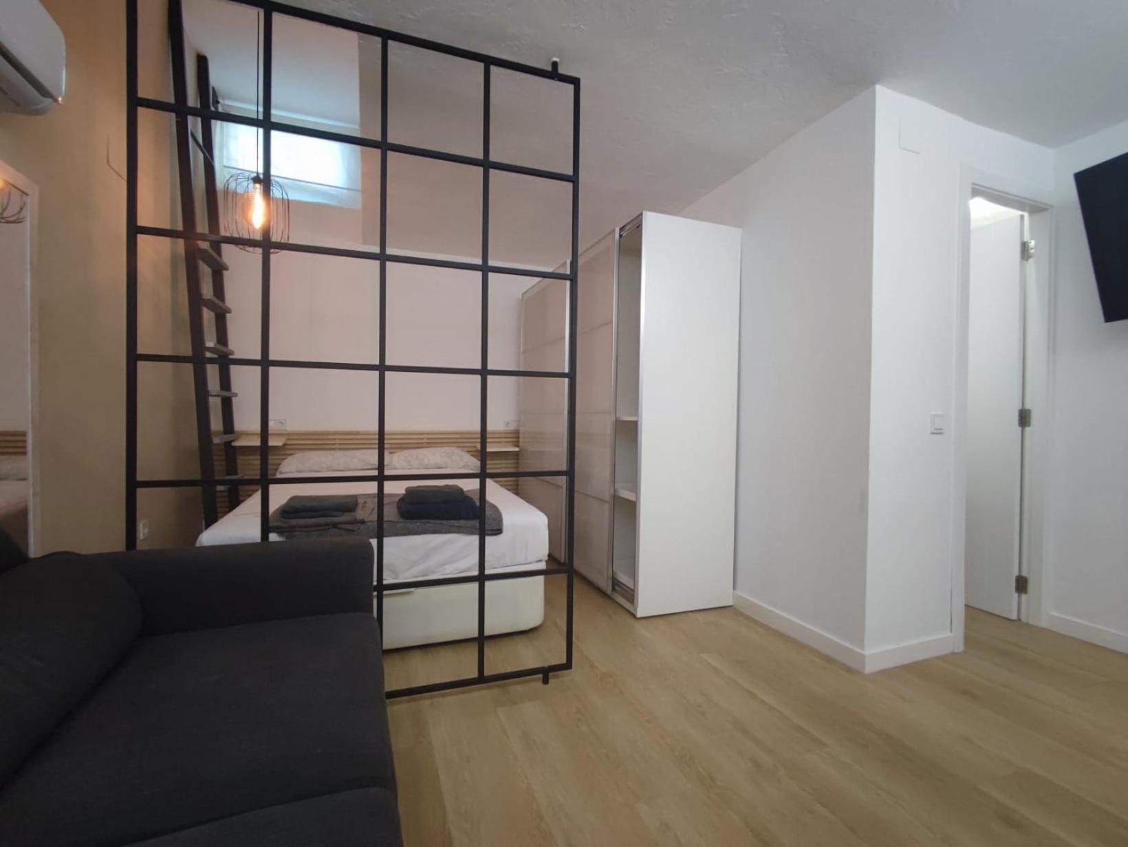 Ama Arturo Soria Estudio Apartment