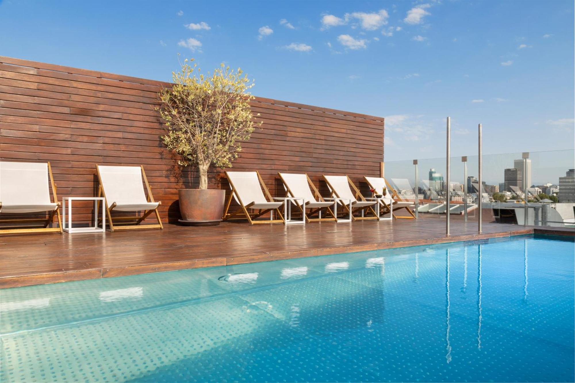 Melia Serrano Hotel