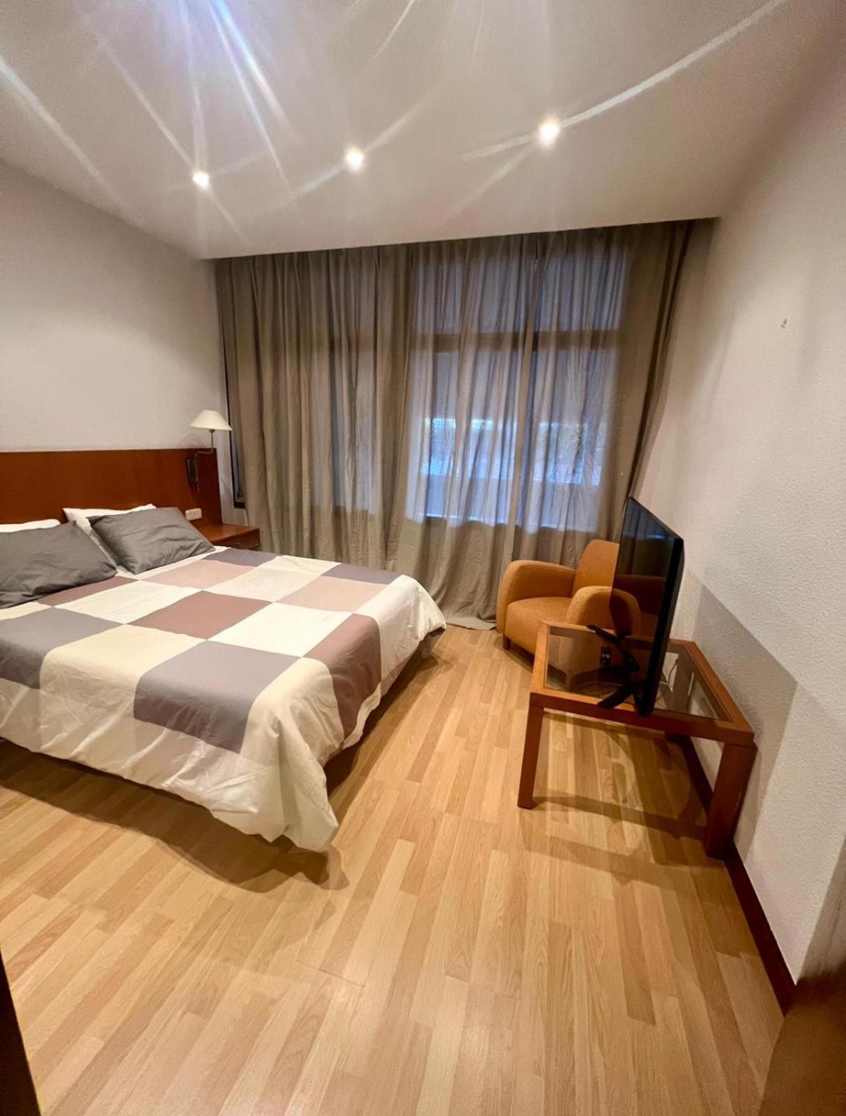 Apartamento Econostay Bernabeu Madri