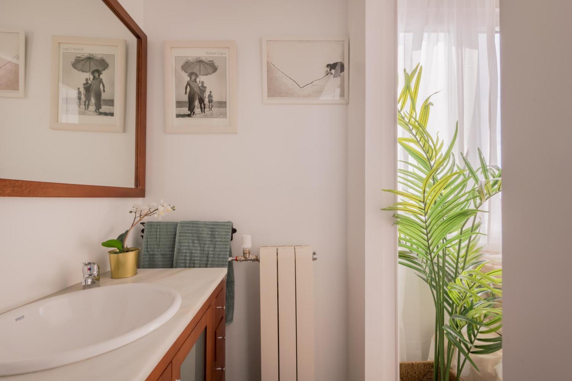 Sunny And Cozy With Ensuite Bathroom Privatunterkunft Madrid