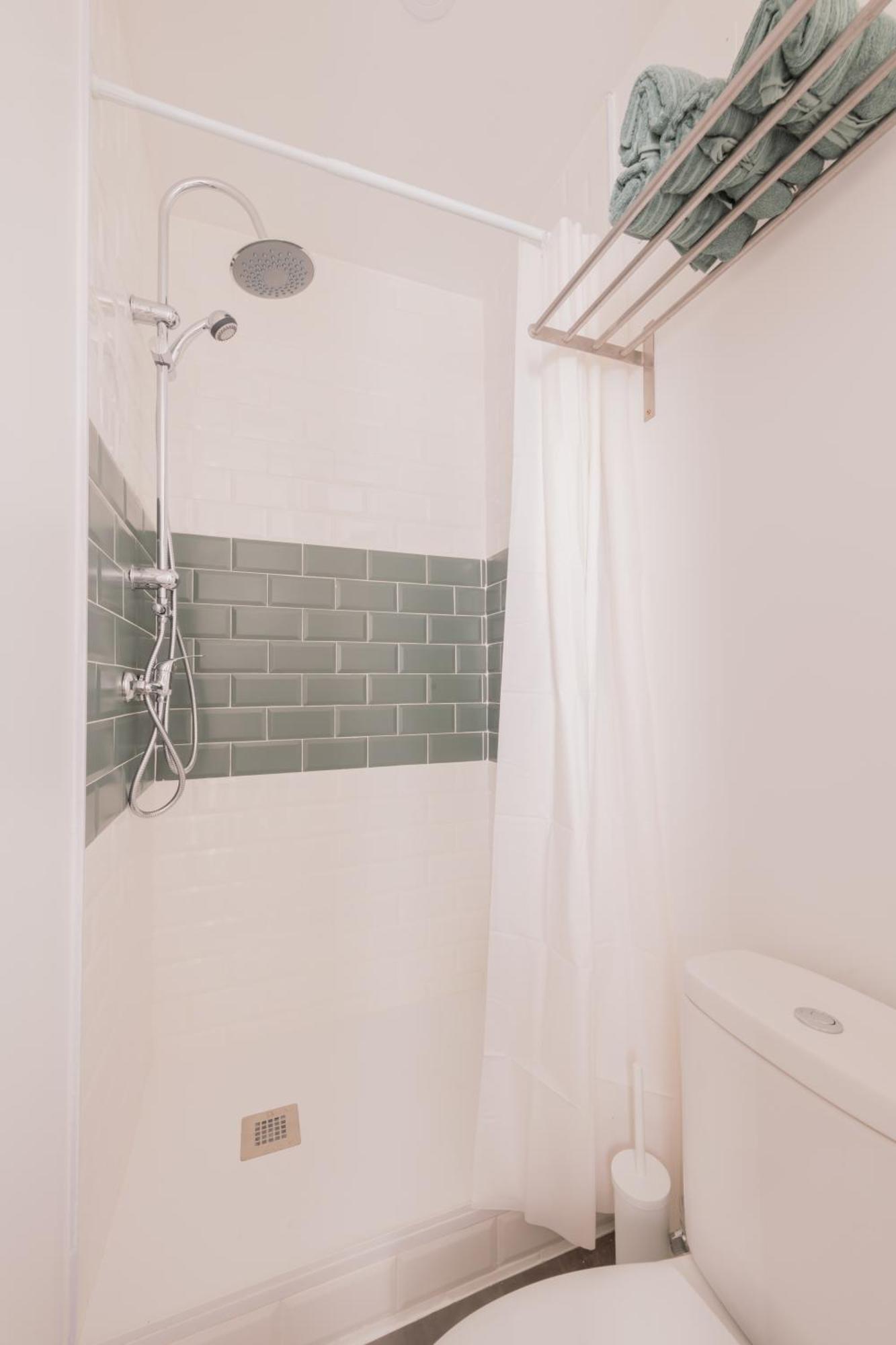 Sunny And Cozy With Ensuite Bathroom Privatunterkunft