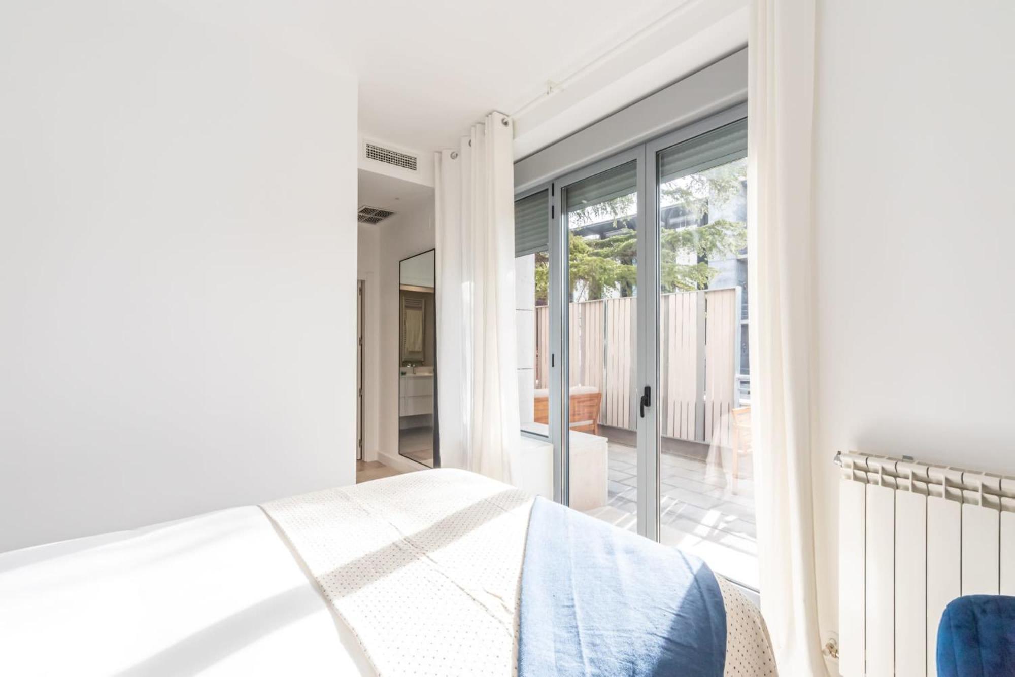 Avenida De San Luis 25, Design And Comfort In The True Style Of Madrid, Book Your Getaway Now! * Madrid