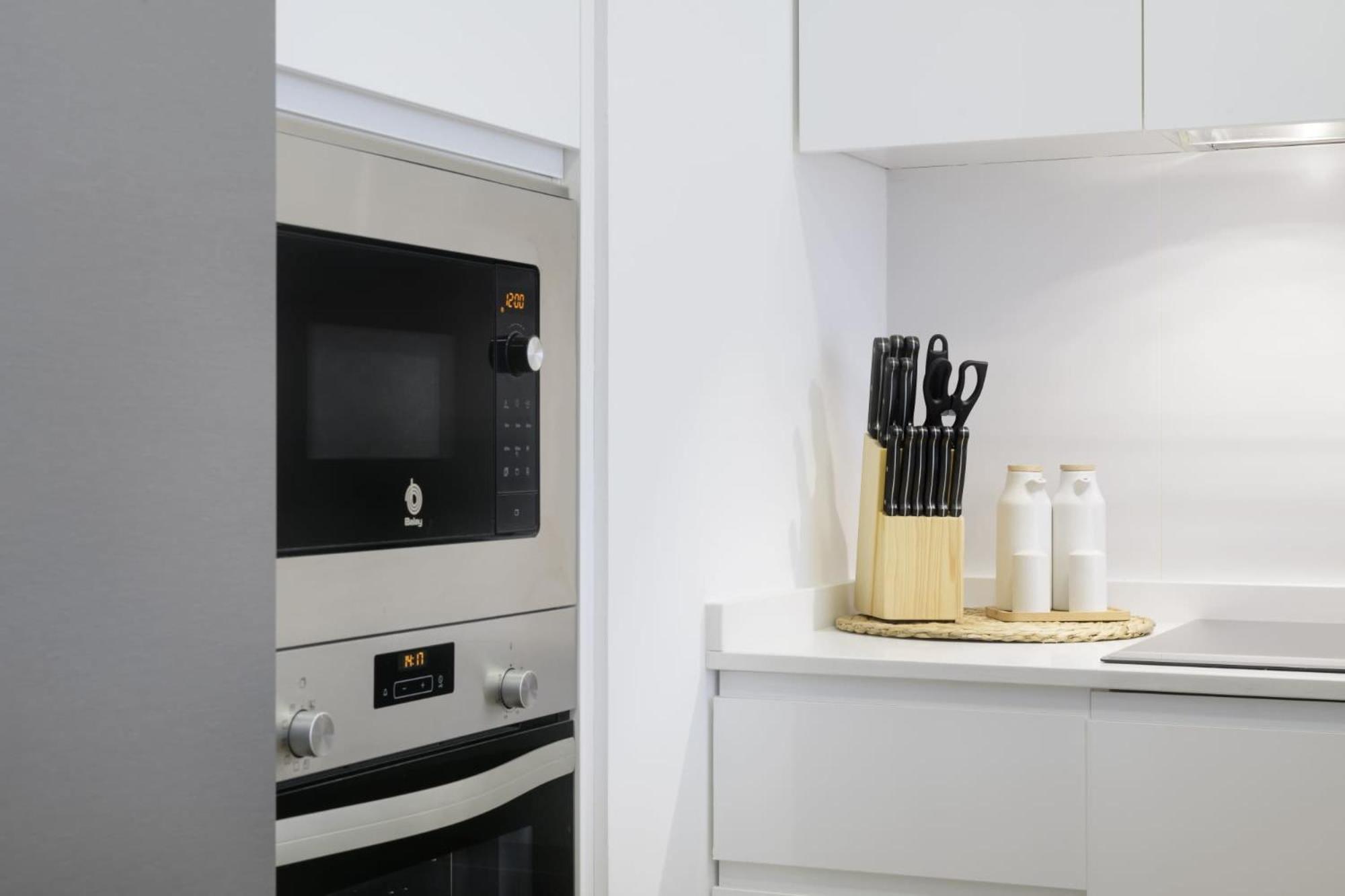 Avenida De San Luis 25, Design And Comfort In The True Style Of Madrid, Book Your Getaway Now!