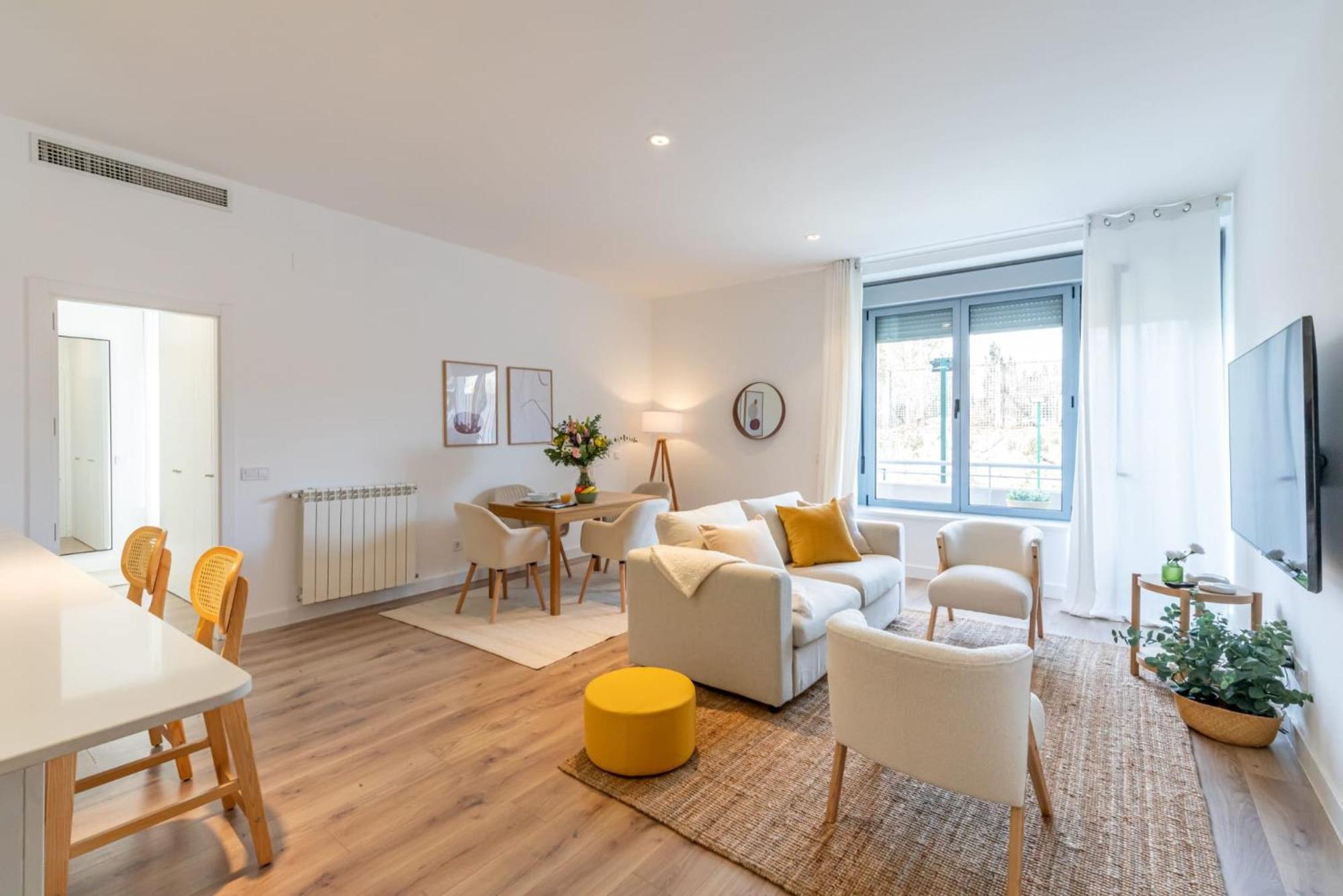 Avenida De San Luis 25, Design And Comfort In The True Style Of Madrid, Book Your Getaway Now! *