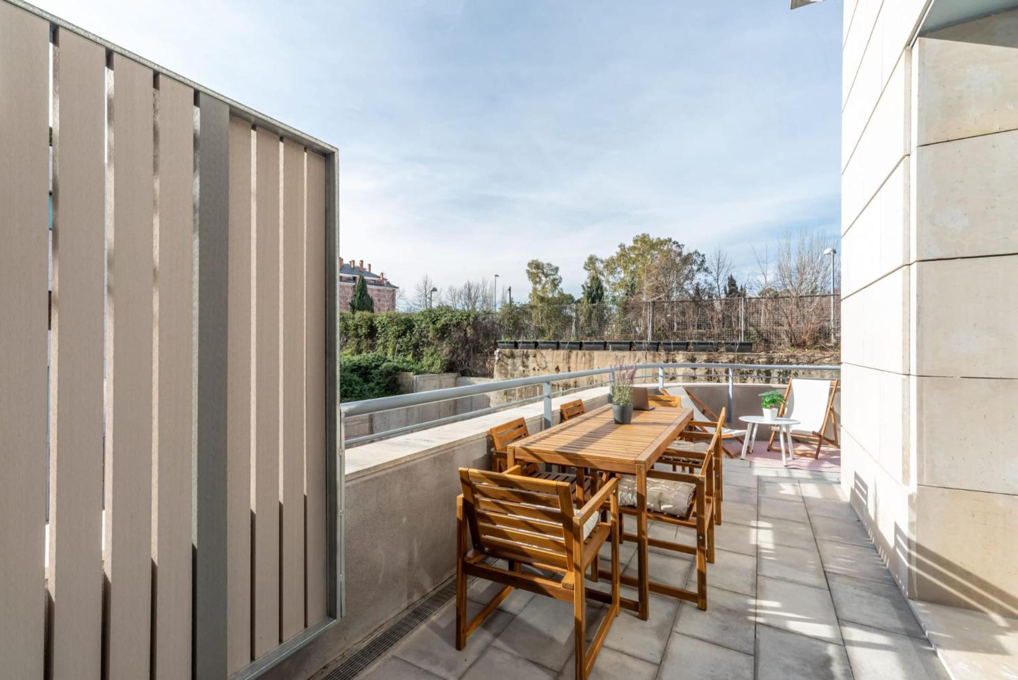 Avenida De San Luis 25, Design And Comfort In The True Style Of Madrid, Book Your Getaway Now! Apartment