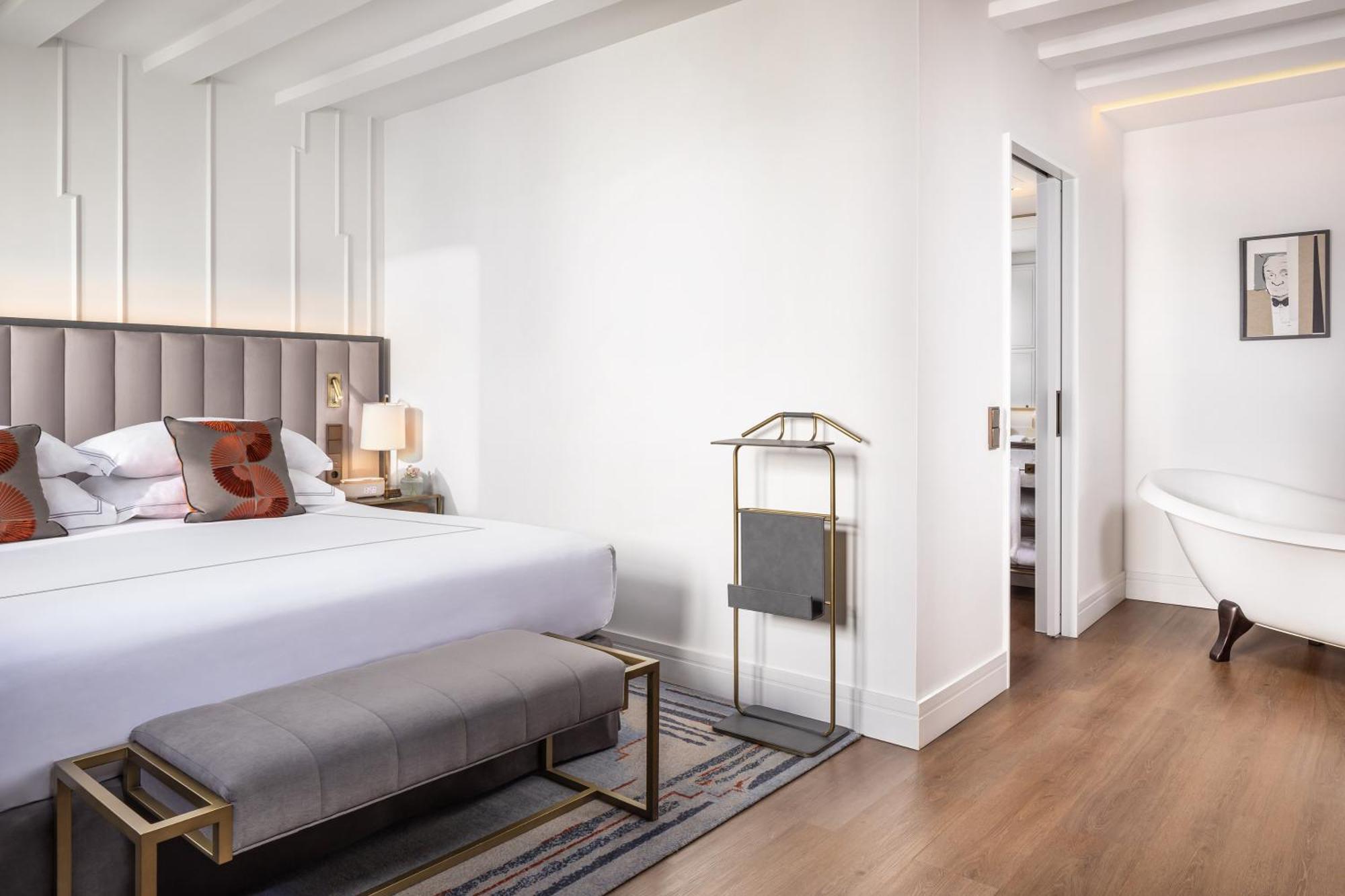 Gran Ingles - The Leading Of The World Hotel Madri