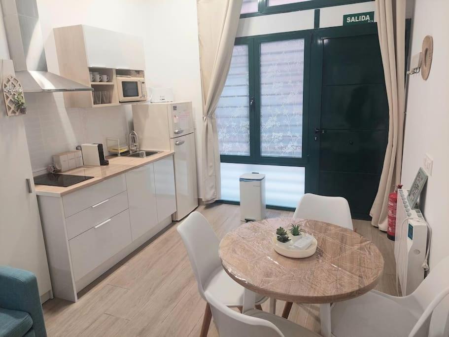 Modern Downtown Walking To Atocha Apartment *