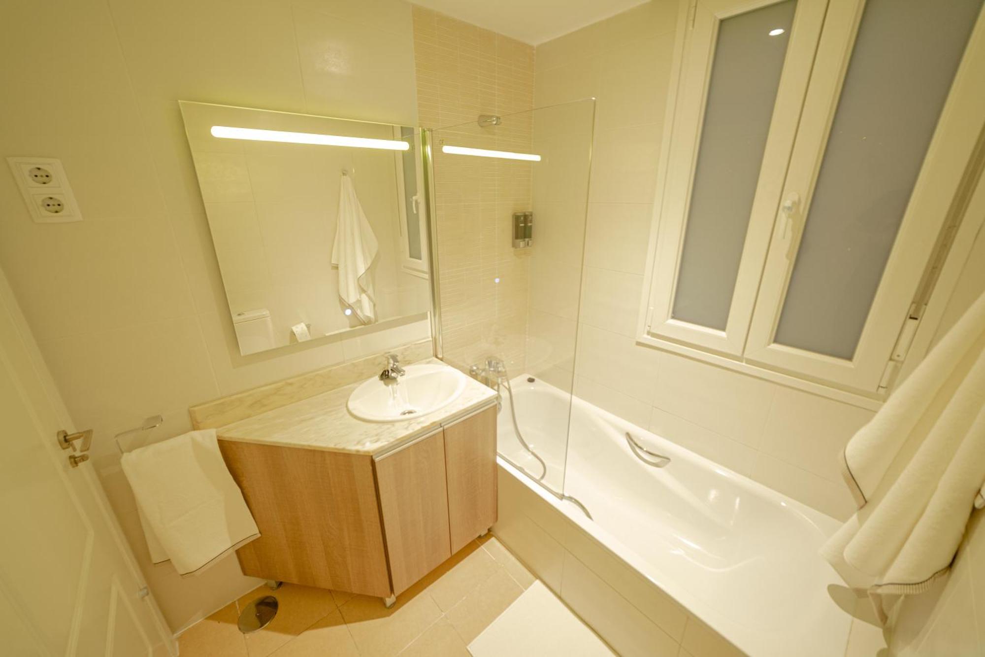 Avenida De America -chamartin- 0a93 Apartment Madrid