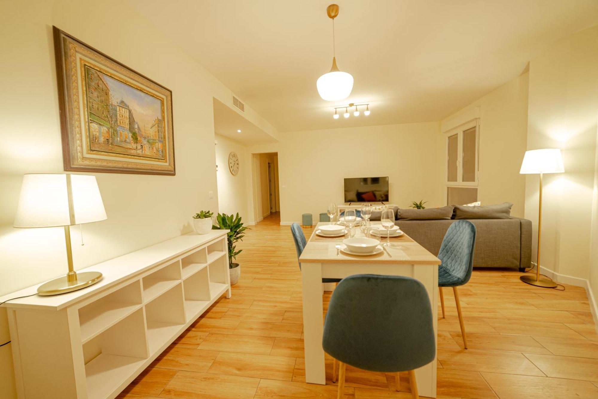 Avenida De America -chamartin- 0a93 Apartment