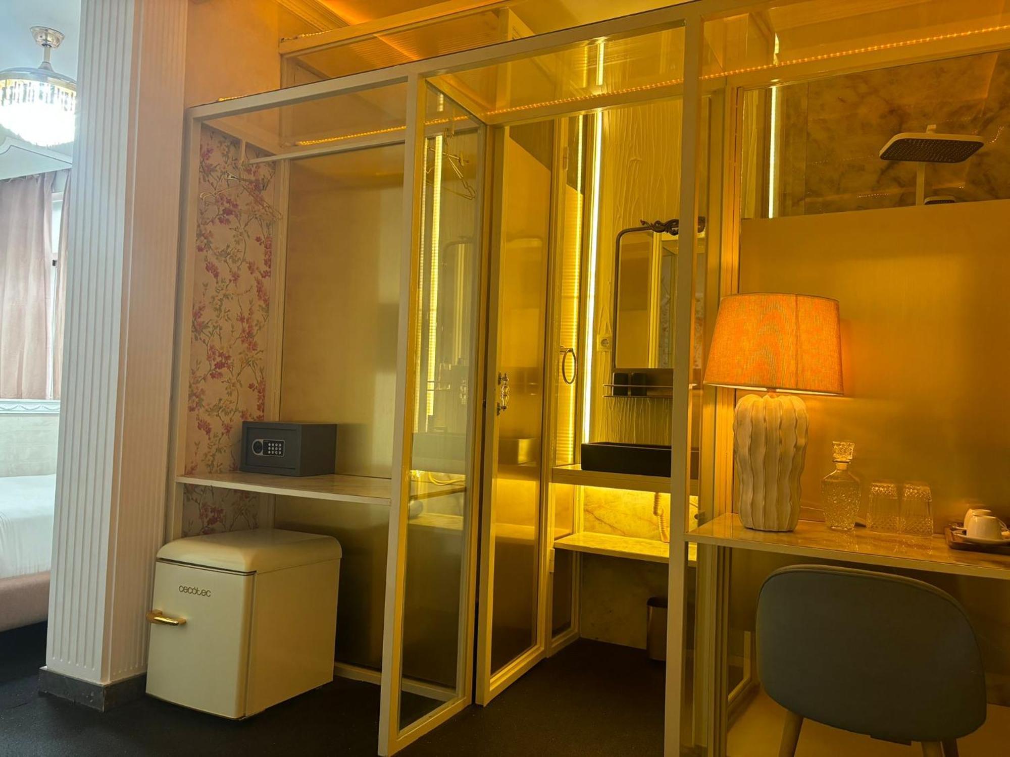 Abalu Design Boutique Gran Via - Only Adults 3*