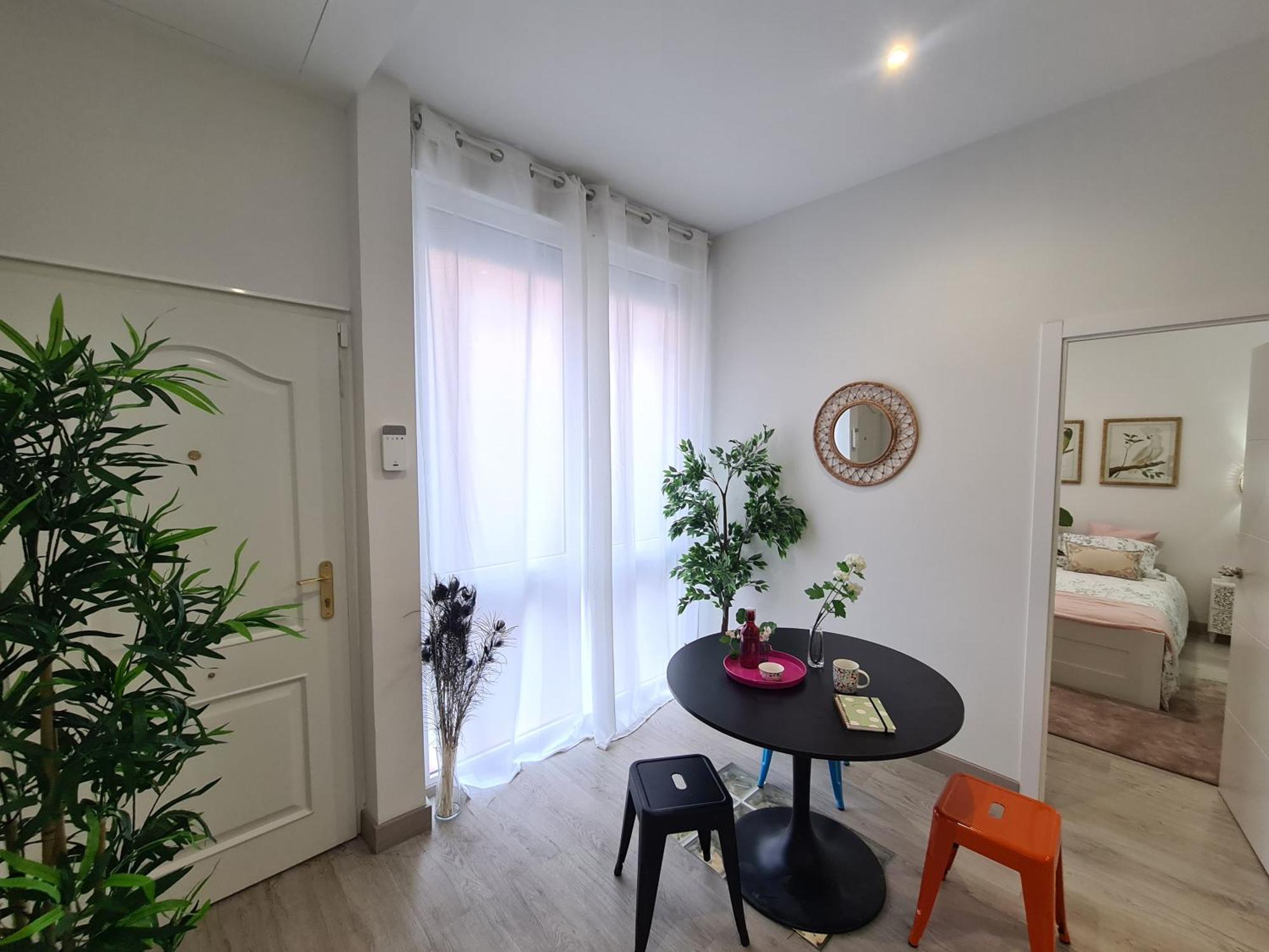 3 - 3 Banos - 8pax - Linea 5 De Metro Apartment