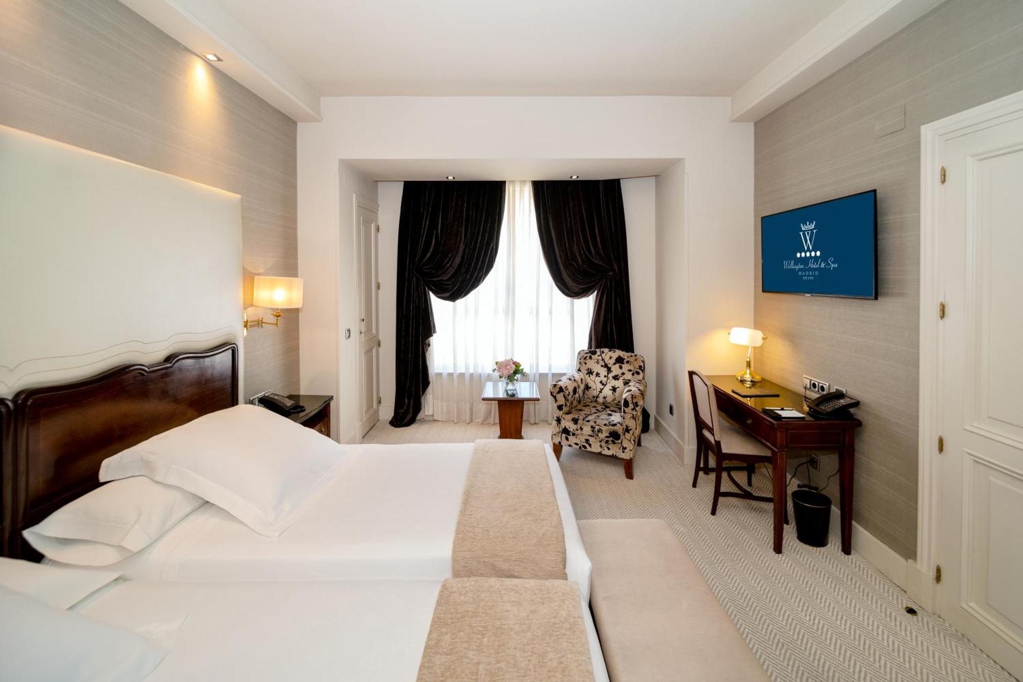 Hotel Wellington &