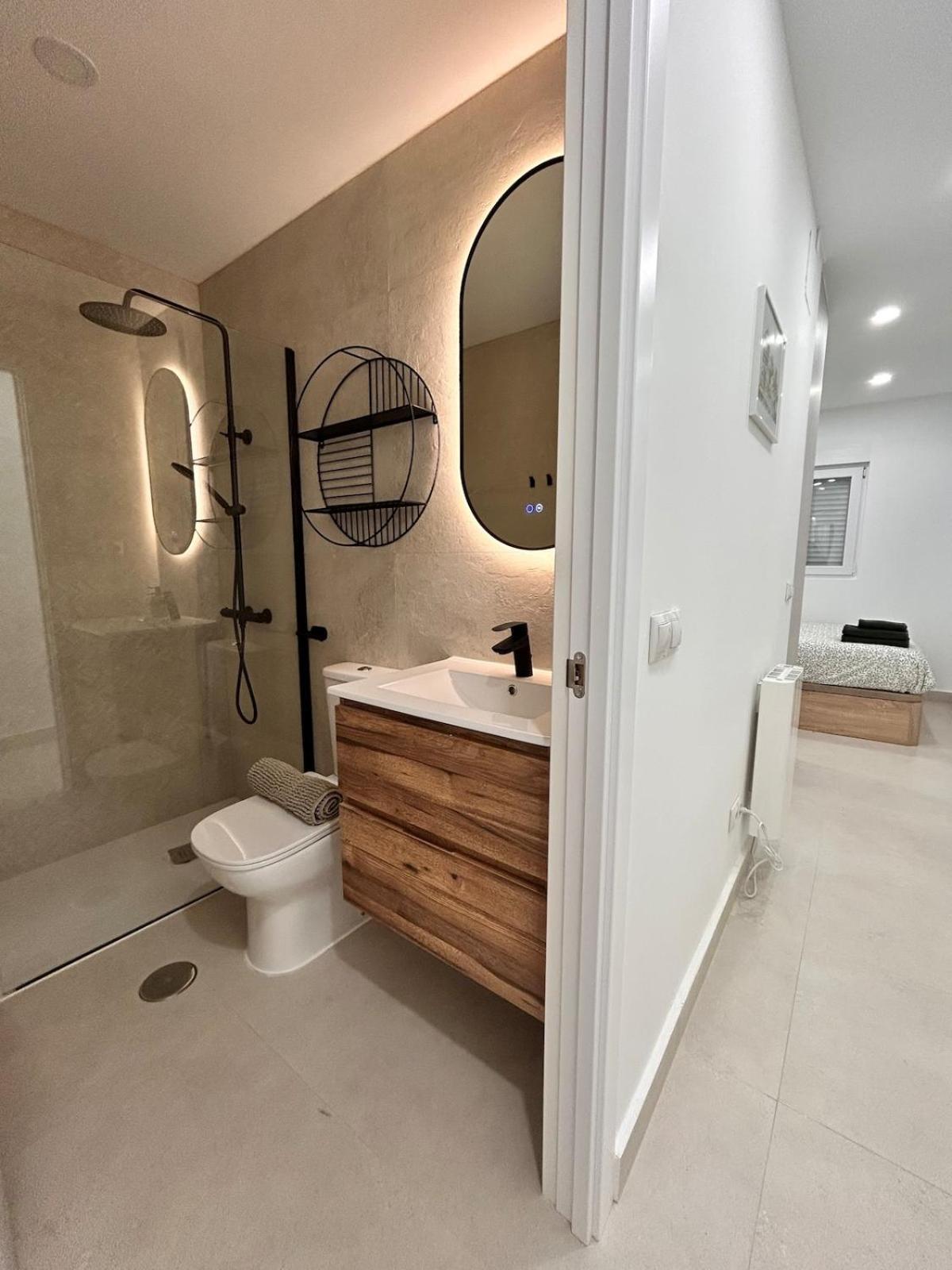 Aerosuites102