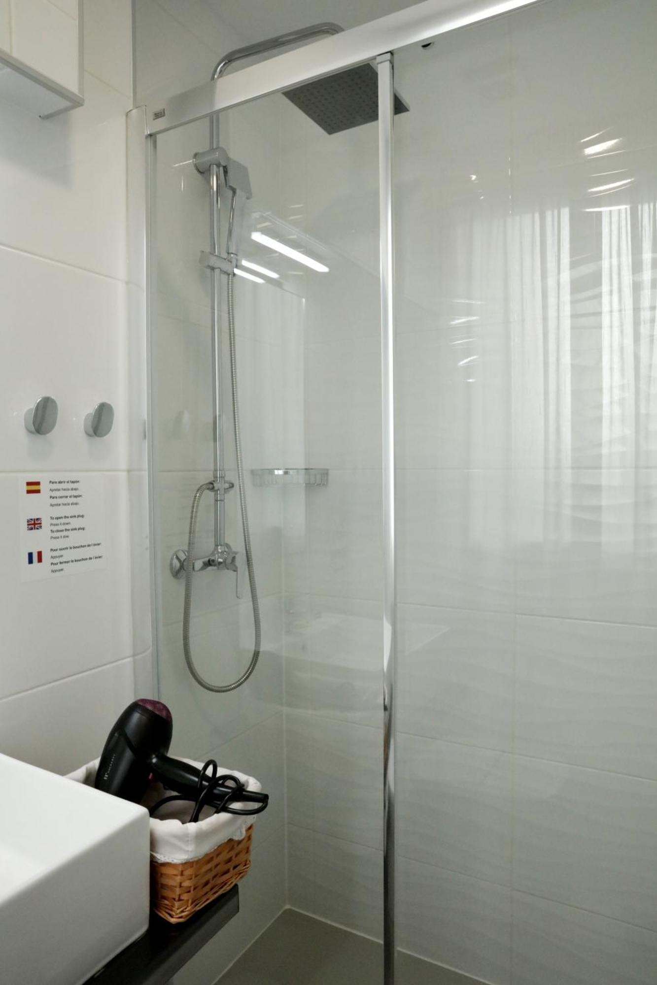 Guest house Royal Cruz Madrid