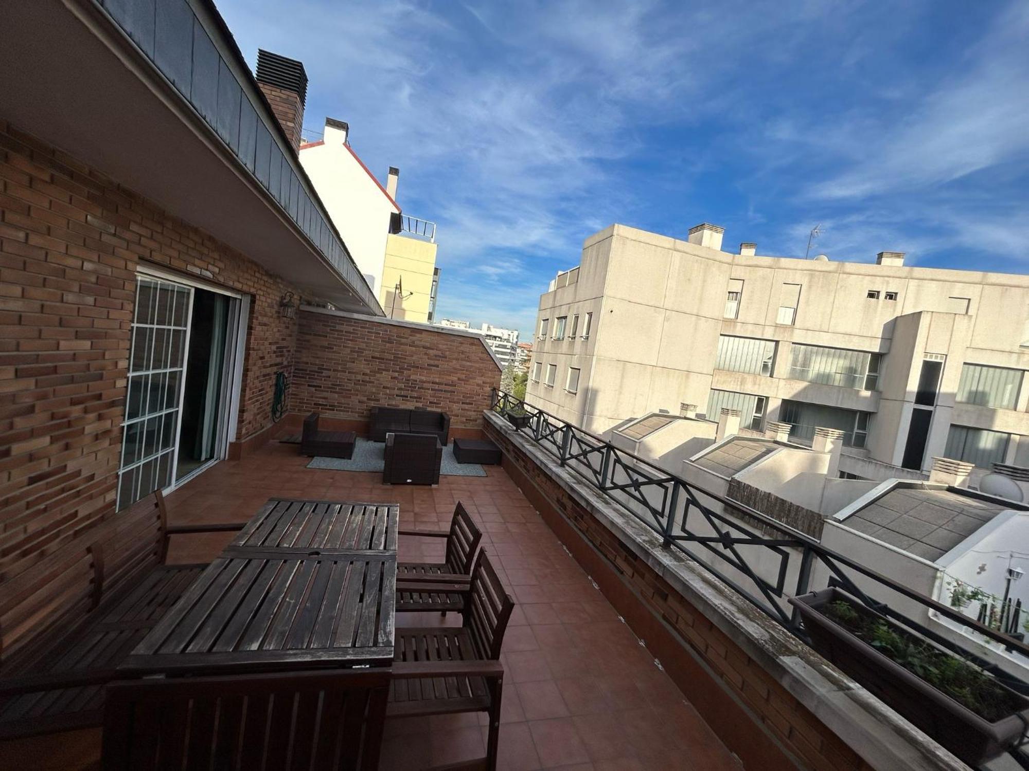 Spacious And Bright Penthouse With Terrace Apartment Madrid
