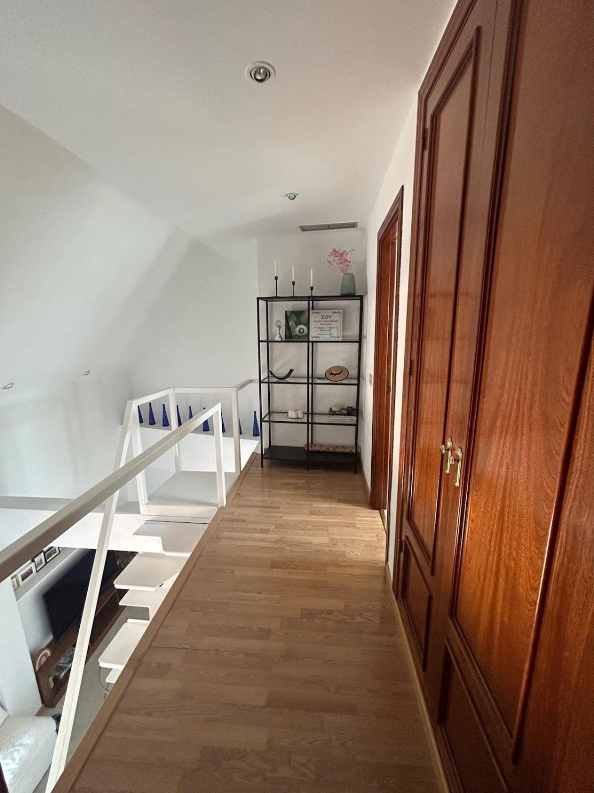 Apartment Spacious And Bright Penthouse With Terrace