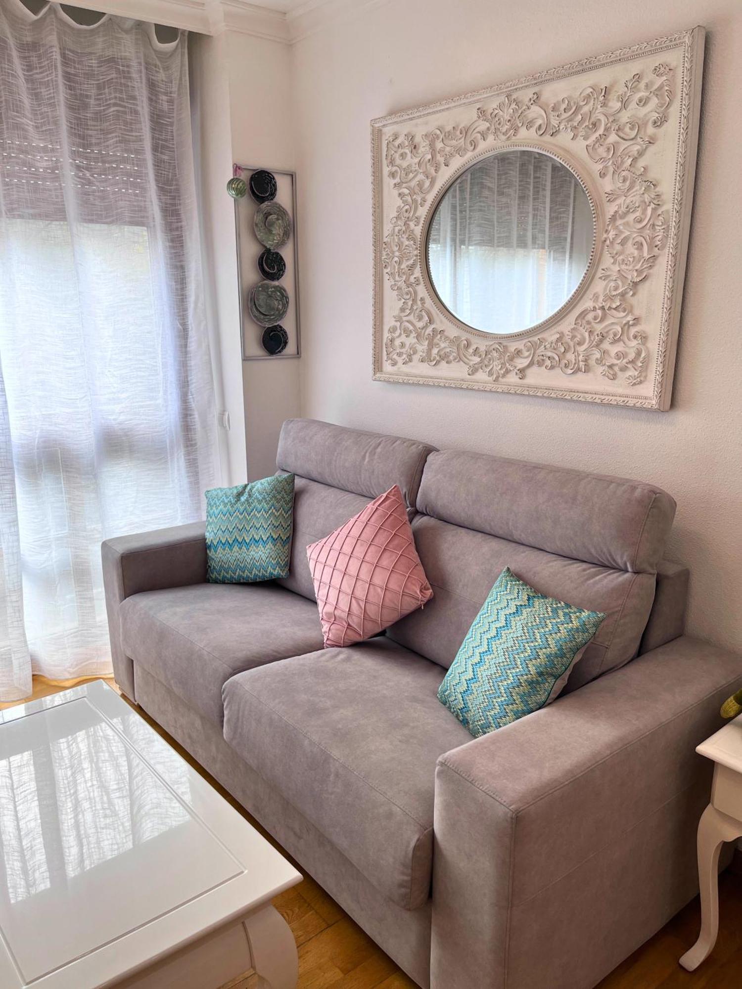 Deyanira New Airport Apartment Madrid