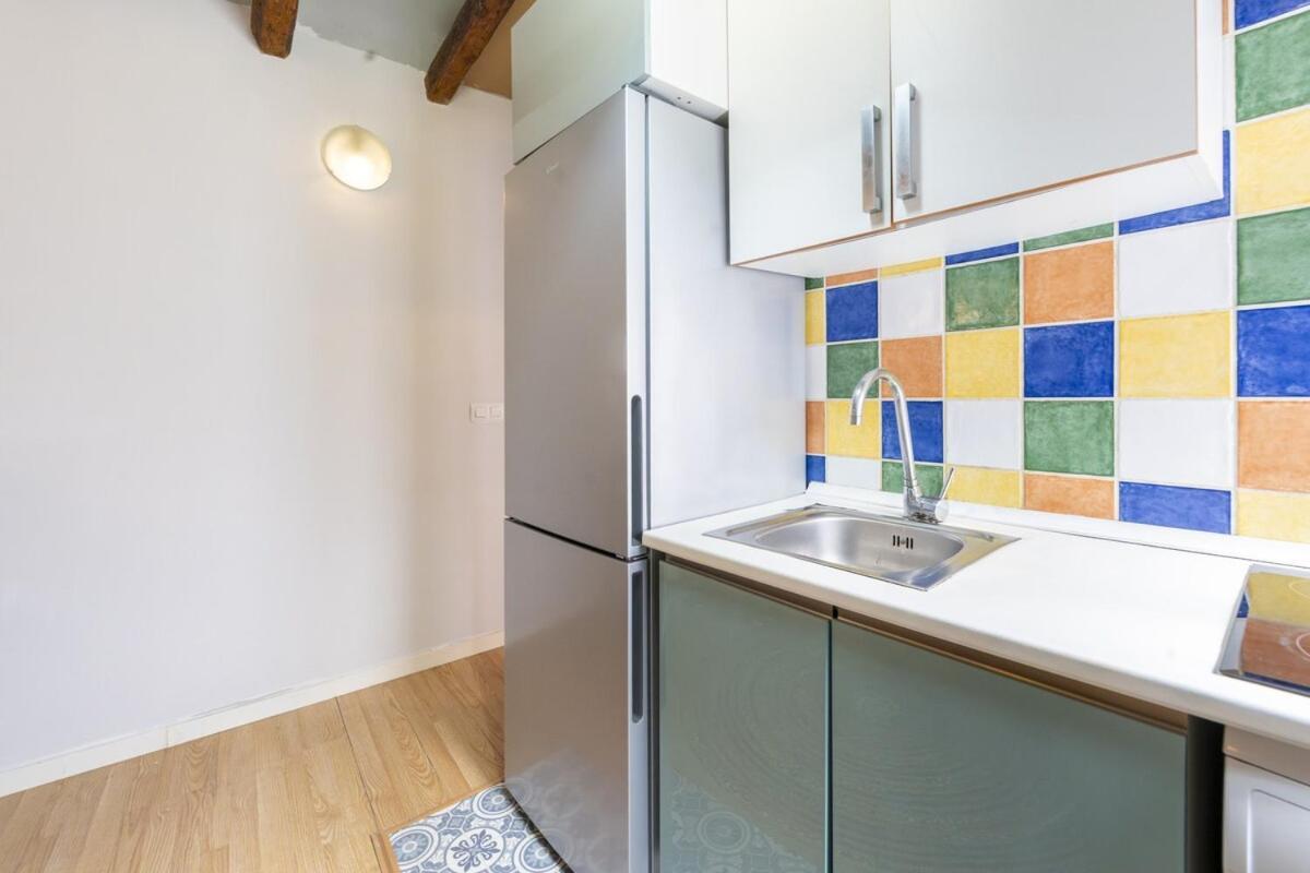 Apartamento Temporary 2-bedroom In Centro Amp96 *
