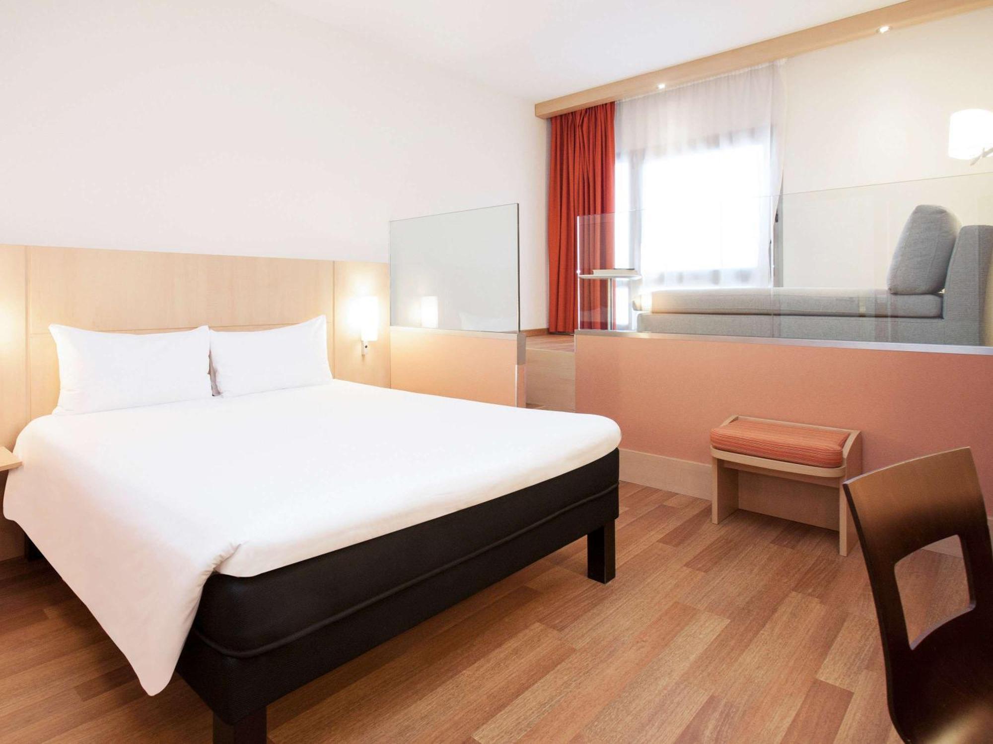 Ibis Centro Ventas 2* Madri