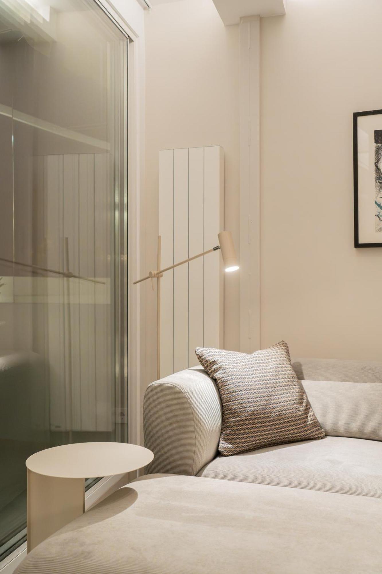 Apartment Atico Con Terraza De Diseno En El Corazon De La Latina Alquiler Temporal *