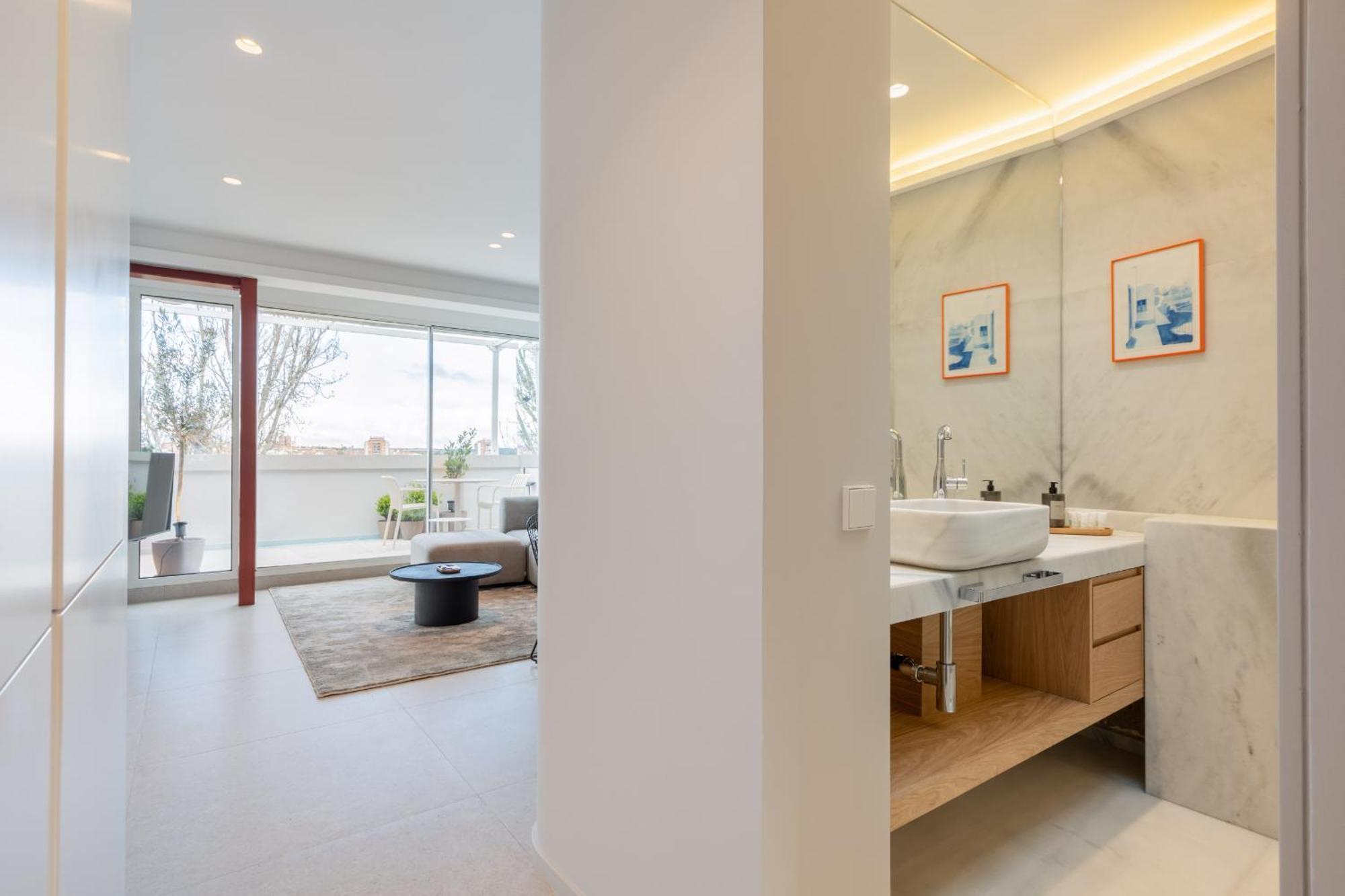 Apartment Atico Con Terraza De Diseno En El Corazon De La Latina Alquiler Temporal