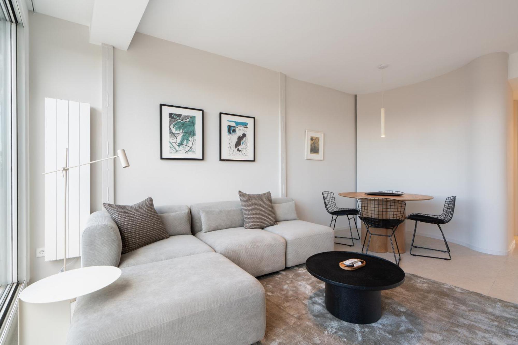 Atico Con Terraza De Diseno En El Corazon De La Latina Alquiler Temporal Apartment Madrid