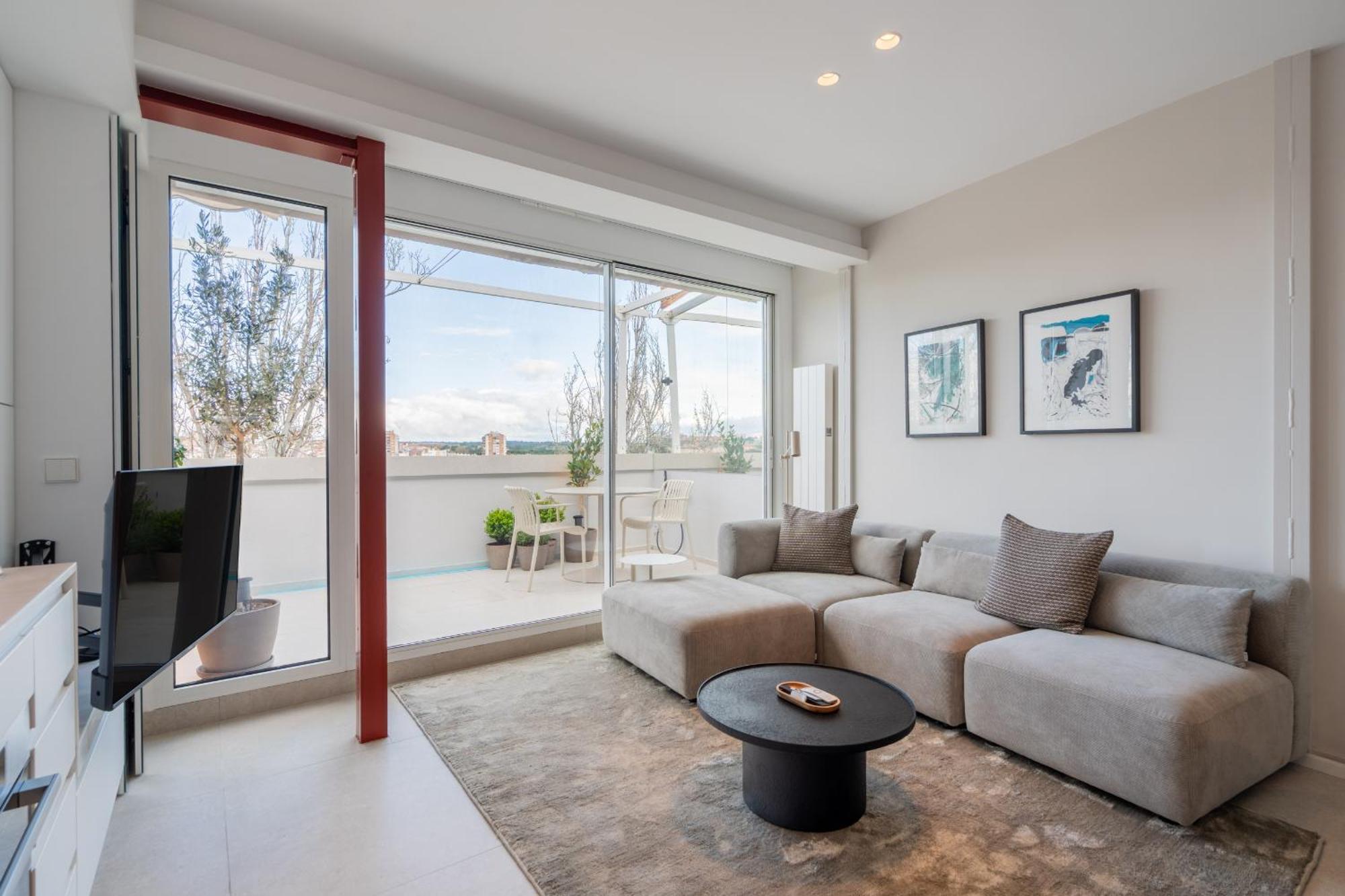 Apartment Atico Con Terraza De Diseno En El Corazon De La Latina Alquiler Temporal *
