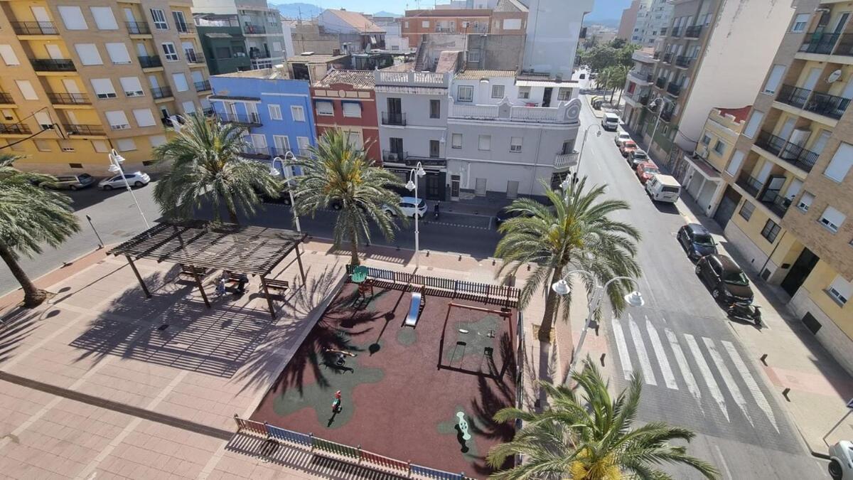 Amplio A 5 Minutos De La Playa Apartment