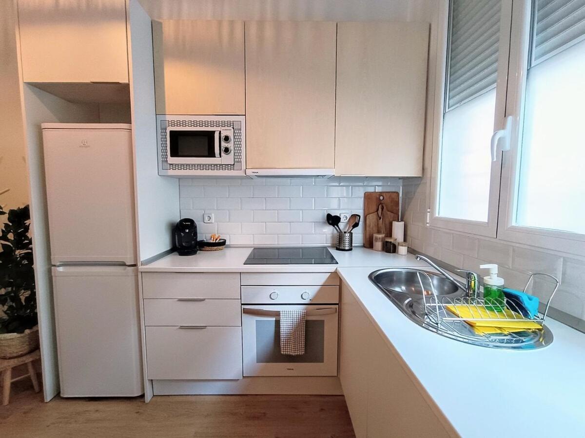 Cute Loft, 6 Metro Stops From Downtown, Ac & Wifi