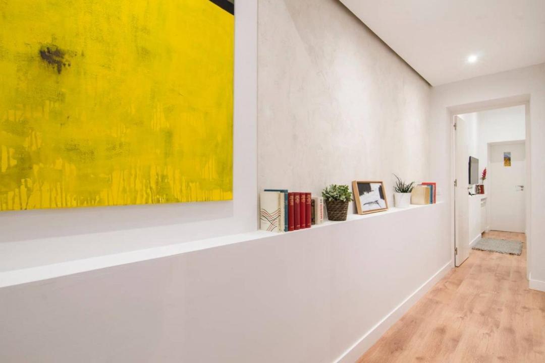 Renovated And Modern- 3bd 2bth- Anton Martin Madrid