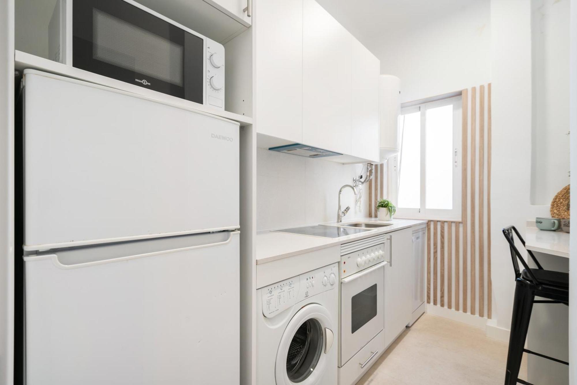 Retiro White Apartment Madrid